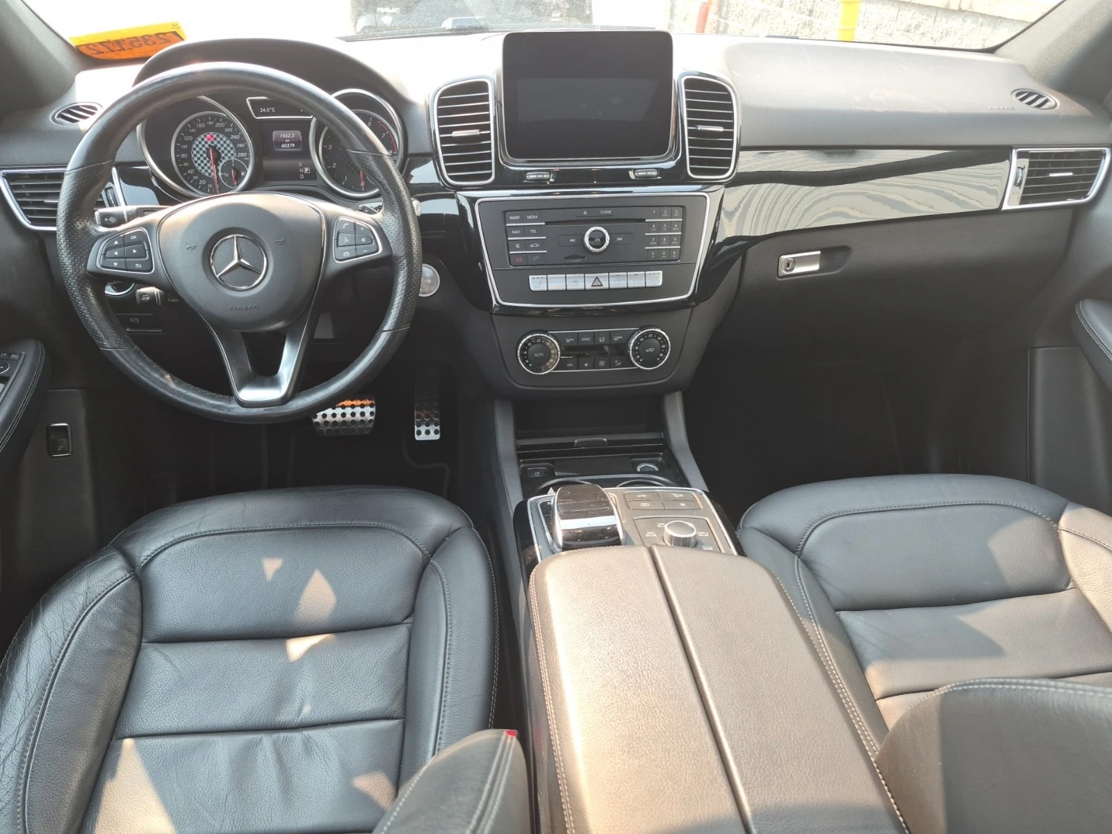 Mercedes-Benz GLE * AMG 43 * DISTRONIC PLUS* ACTIVE PARK ASSIST* , снимка 9 - Автомобили и джипове - 56003159