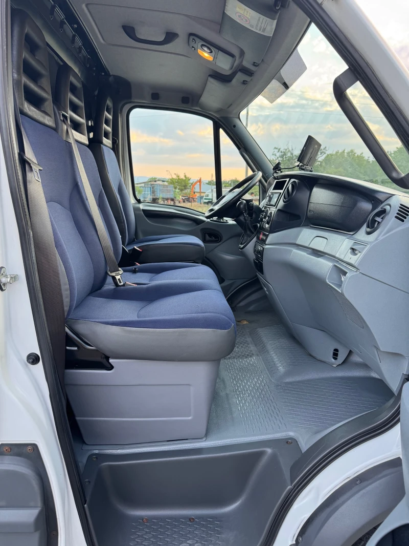 Iveco Daily 65/35c18* Клима* Макси* 3.5Т* Б-Кат, снимка 13 - Бусове и автобуси - 51345849