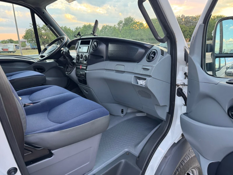 Iveco Daily 65/35c18* Клима* Макси* 3.5Т* Б-Кат, снимка 12 - Бусове и автобуси - 51345849