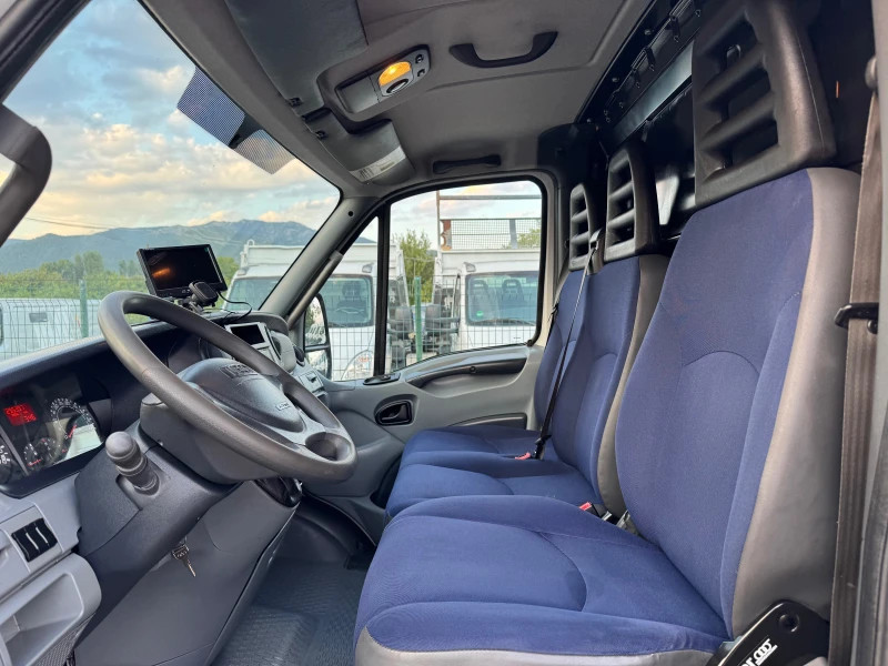 Iveco Daily 65/35c18* Клима* Макси* 3.5Т* Б-Кат, снимка 11 - Бусове и автобуси - 51345849