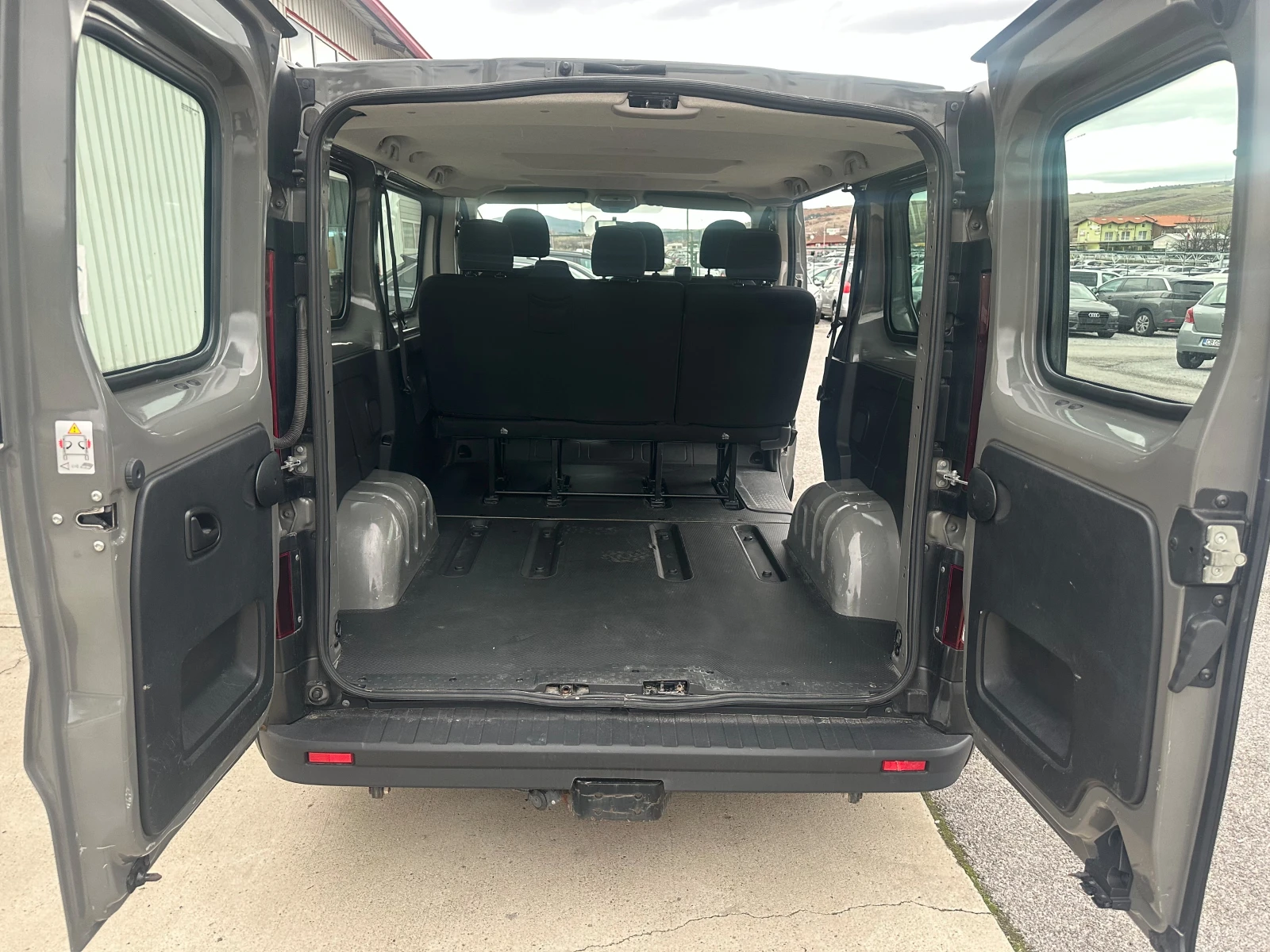 Renault Trafic 6 MTalento - изображение 10