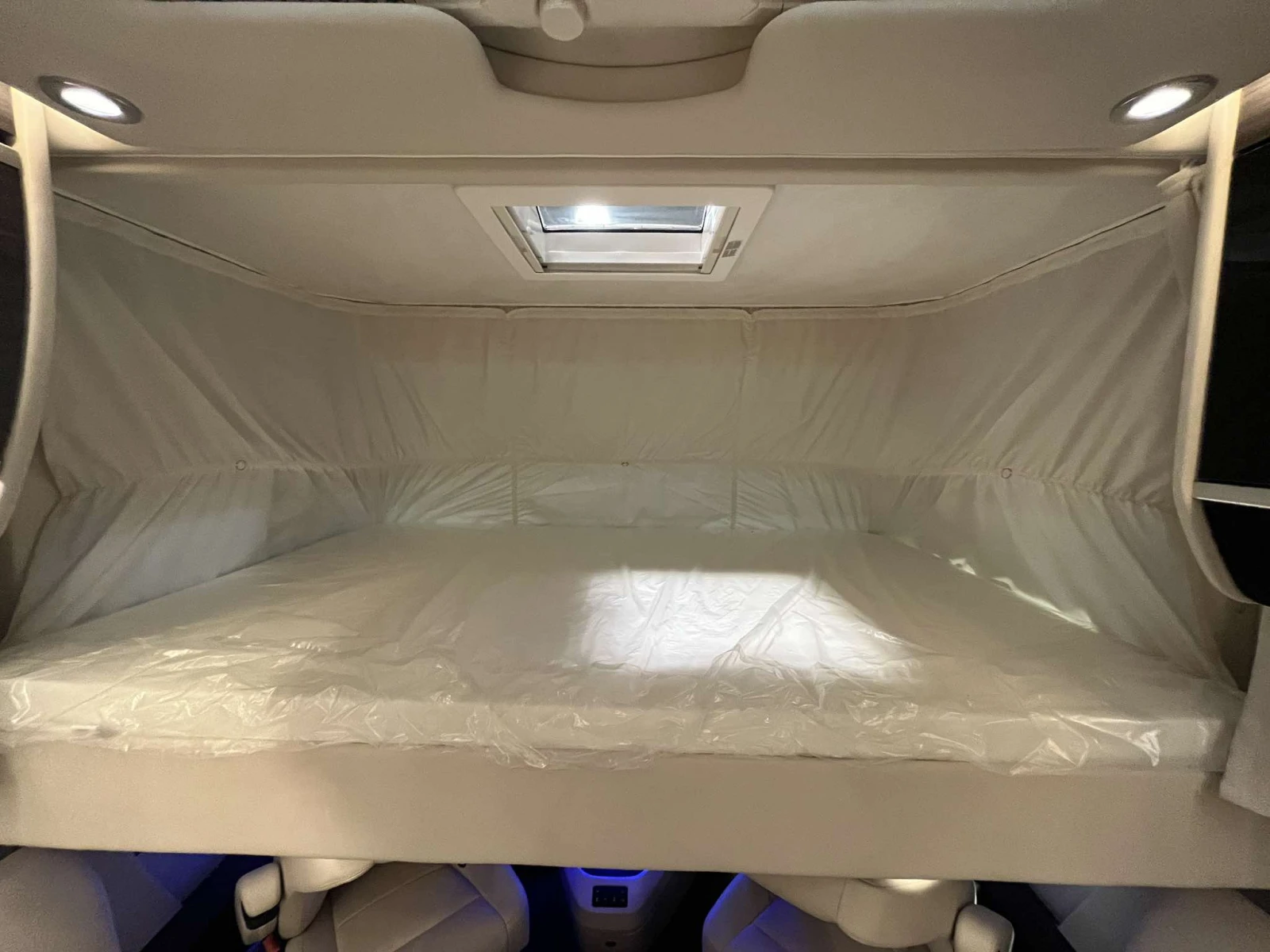 Кемпер Concorde Charisma 2025 207к.с. АТ8 Iveco CENTURION style - изображение 9