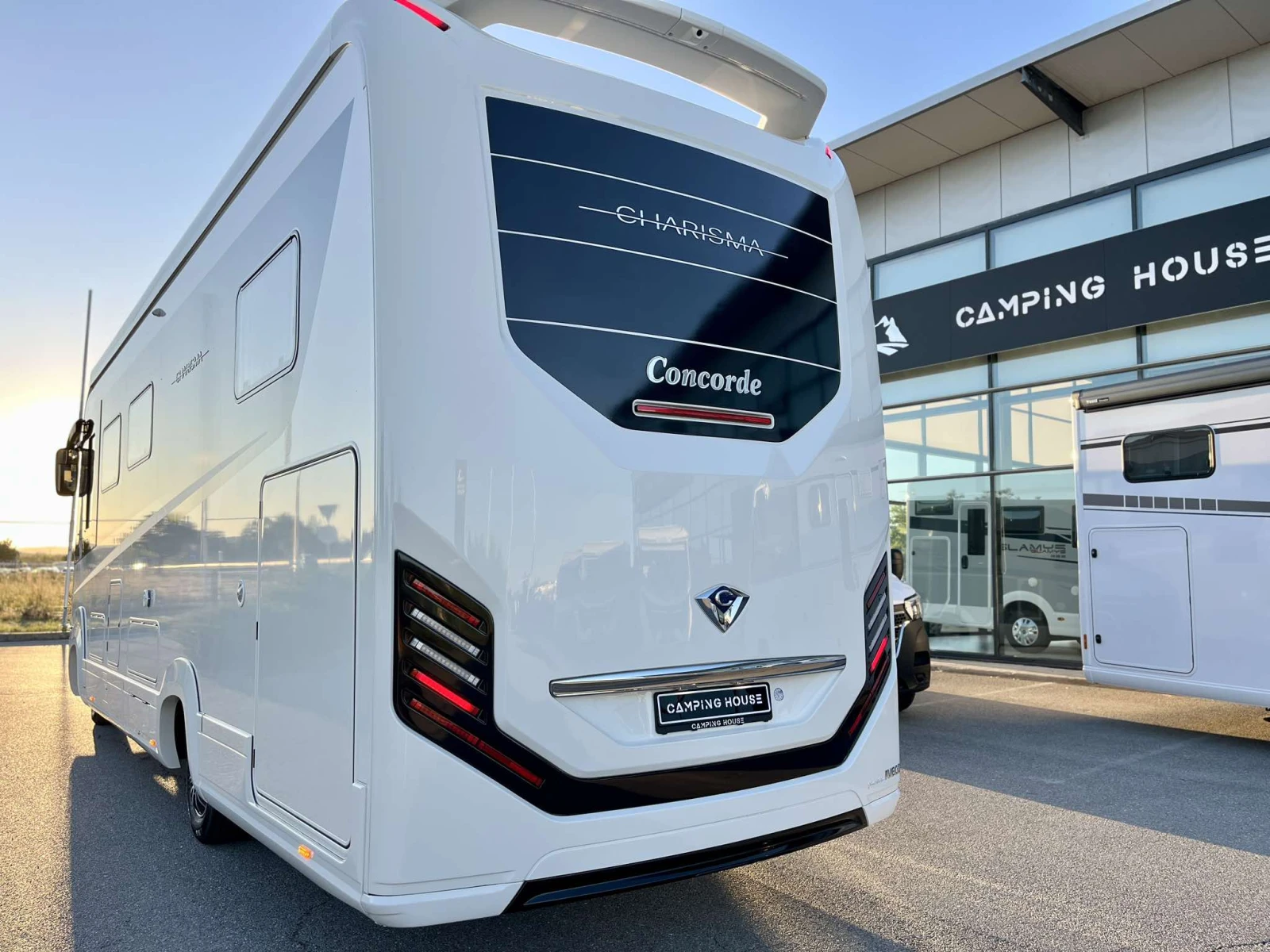 Кемпер Concorde Charisma 2025 207к.с. АТ8 Iveco CENTURION style - изображение 3