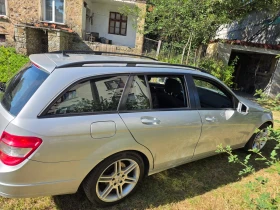 Mercedes-Benz 200, снимка 2