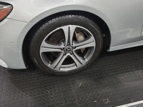 Mercedes-Benz E 300 * HEAD UP * DISTRONIC * СЕРВИЗНА ИСТОРИЯ *  - 21999 € / 43026.30 лв. - 93705562 6