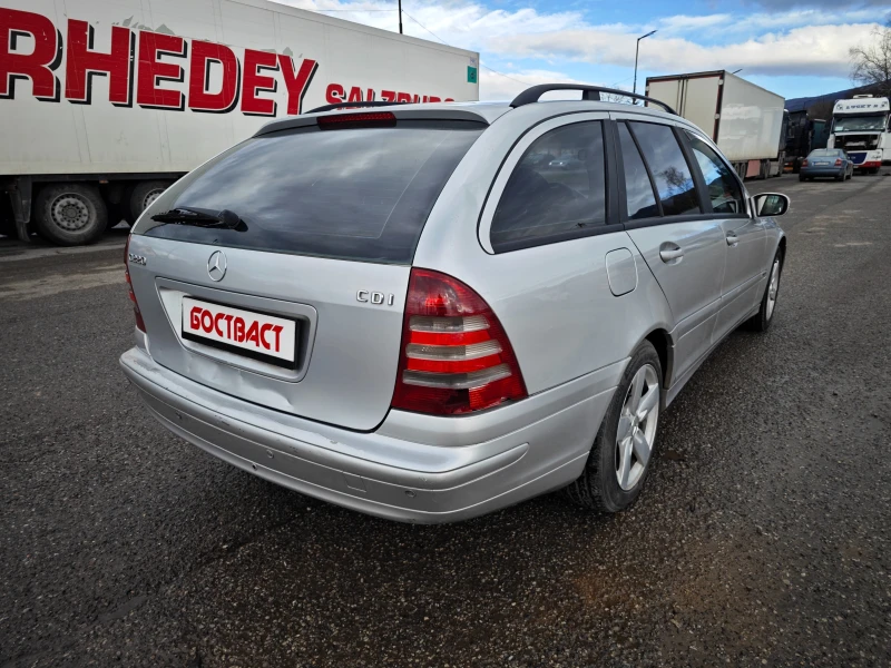 Mercedes-Benz C 220 2, 2 CDi , снимка 5 - Автомобили и джипове - 48703773