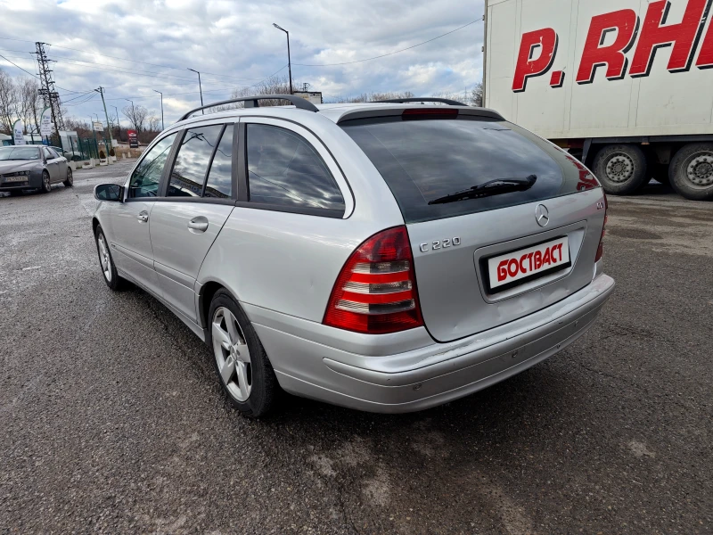 Mercedes-Benz C 220 2, 2 CDi , снимка 3 - Автомобили и джипове - 48703773