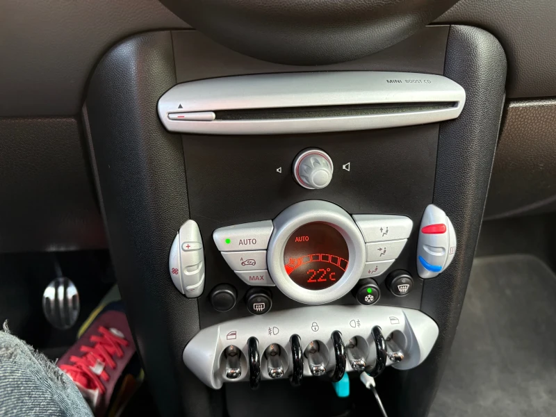 Mini Cooper s 1.6 бензин 175 HP, снимка 12 - Автомобили и джипове - 50375553