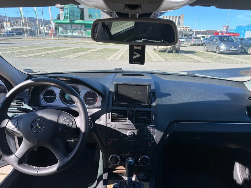 Mercedes-Benz C 220, снимка 7 - Автомобили и джипове - 52499115