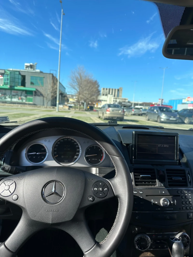 Mercedes-Benz C 220, снимка 9 - Автомобили и джипове - 52499115