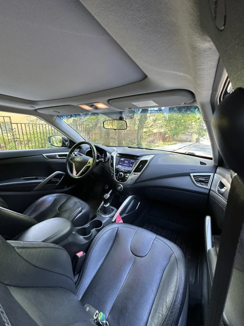 Hyundai Veloster  1.6 GDI, снимка 8 - Автомобили и джипове - 50841965