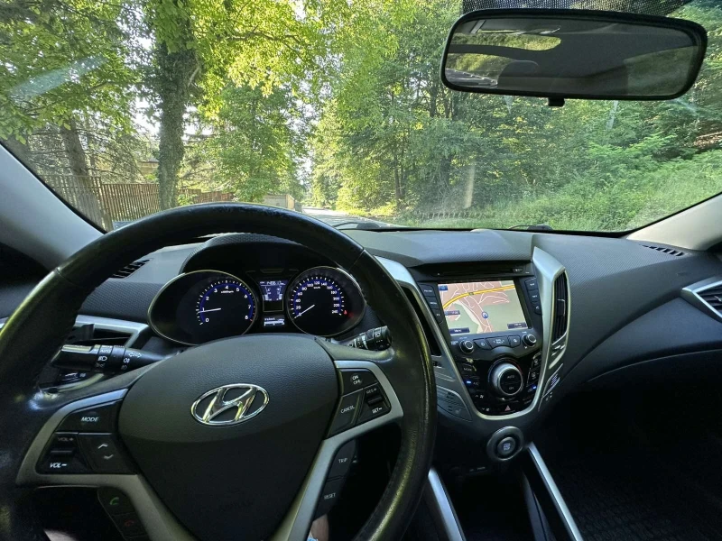 Hyundai Veloster  1.6 GDI, снимка 10 - Автомобили и джипове - 50841965