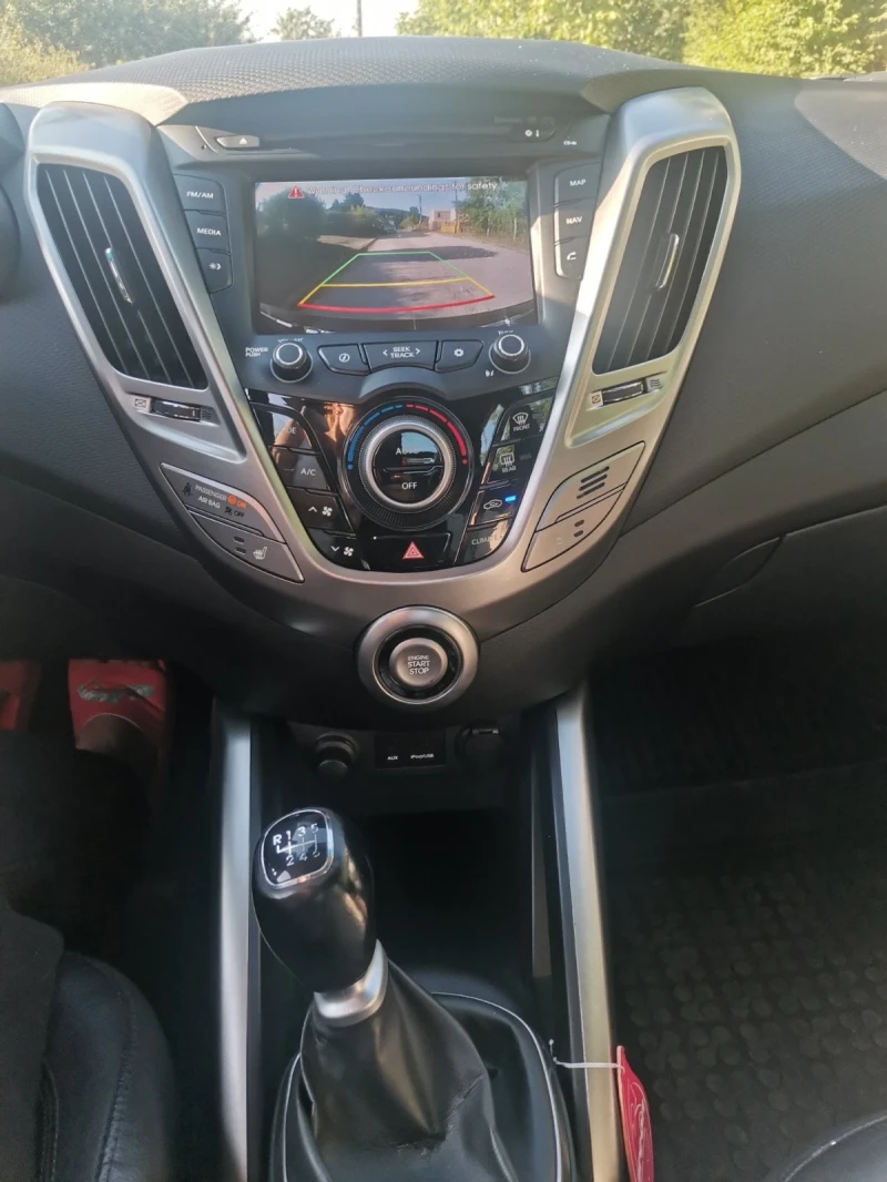 Hyundai Veloster  1.6 GDI, снимка 12 - Автомобили и джипове - 50841965