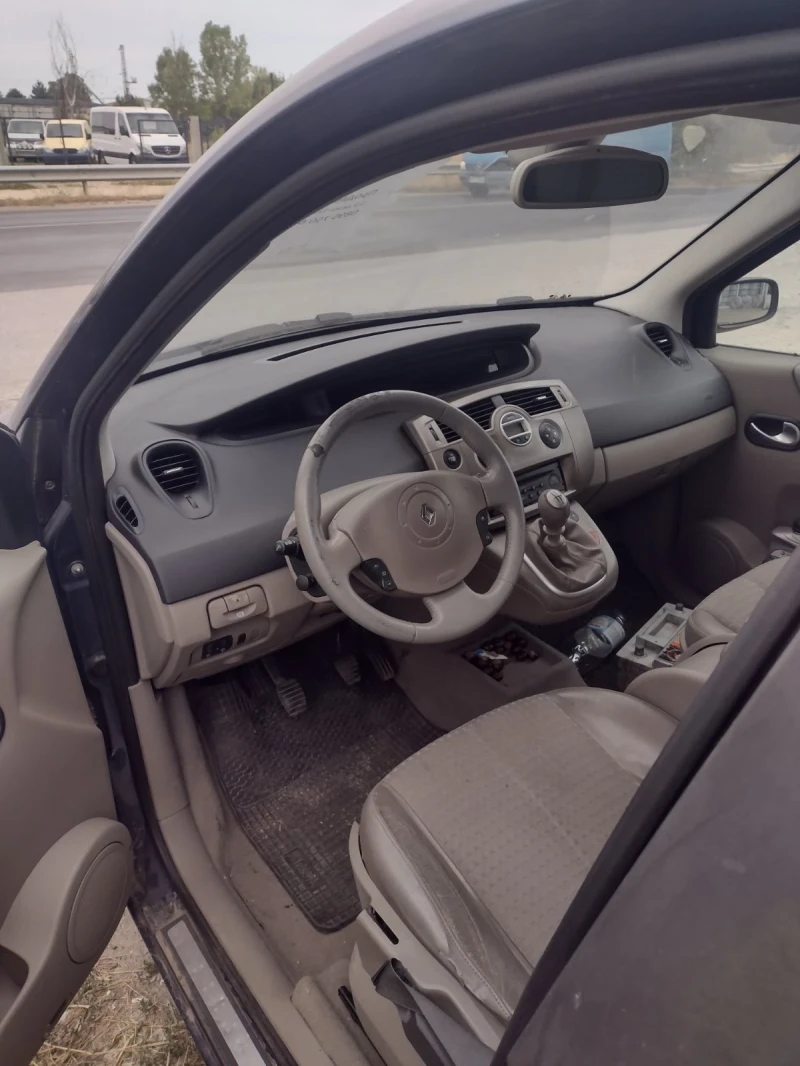 Renault Scenic, снимка 6 - Автомобили и джипове - 52531630