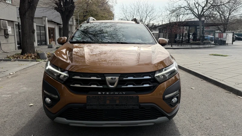 Dacia Sandero 1.0 Stepway LPG фабрична газ 6 скорости, снимка 2 - Автомобили и джипове - 52642128
