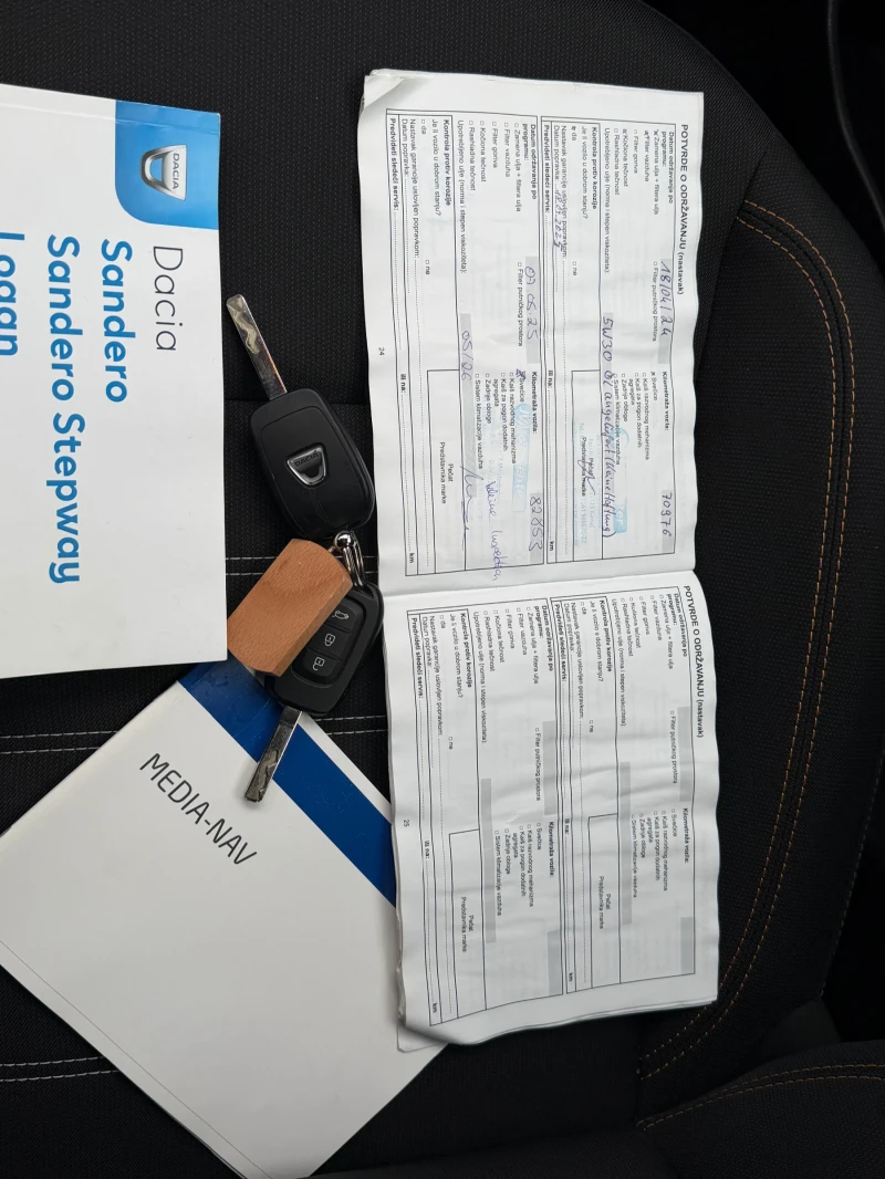 Dacia Sandero 1.0 Stepway LPG фабрична газ 6 скорости, снимка 12 - Автомобили и джипове - 52642128