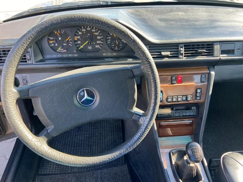 Mercedes-Benz 124 2.0I, снимка 12 - Автомобили и джипове - 37988824