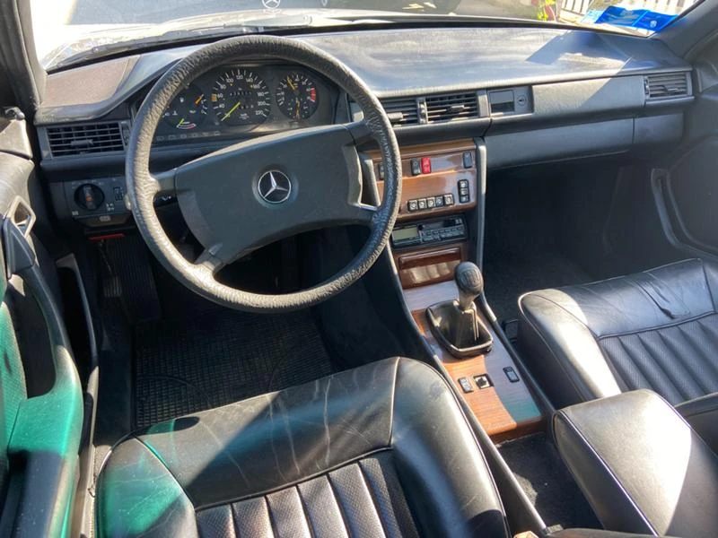 Mercedes-Benz 124 2.0I, снимка 10 - Автомобили и джипове - 37988824