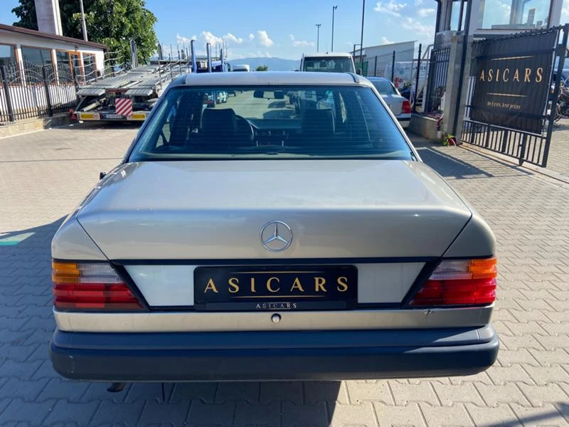 Mercedes-Benz 124 2.0I, снимка 3 - Автомобили и джипове - 37988824