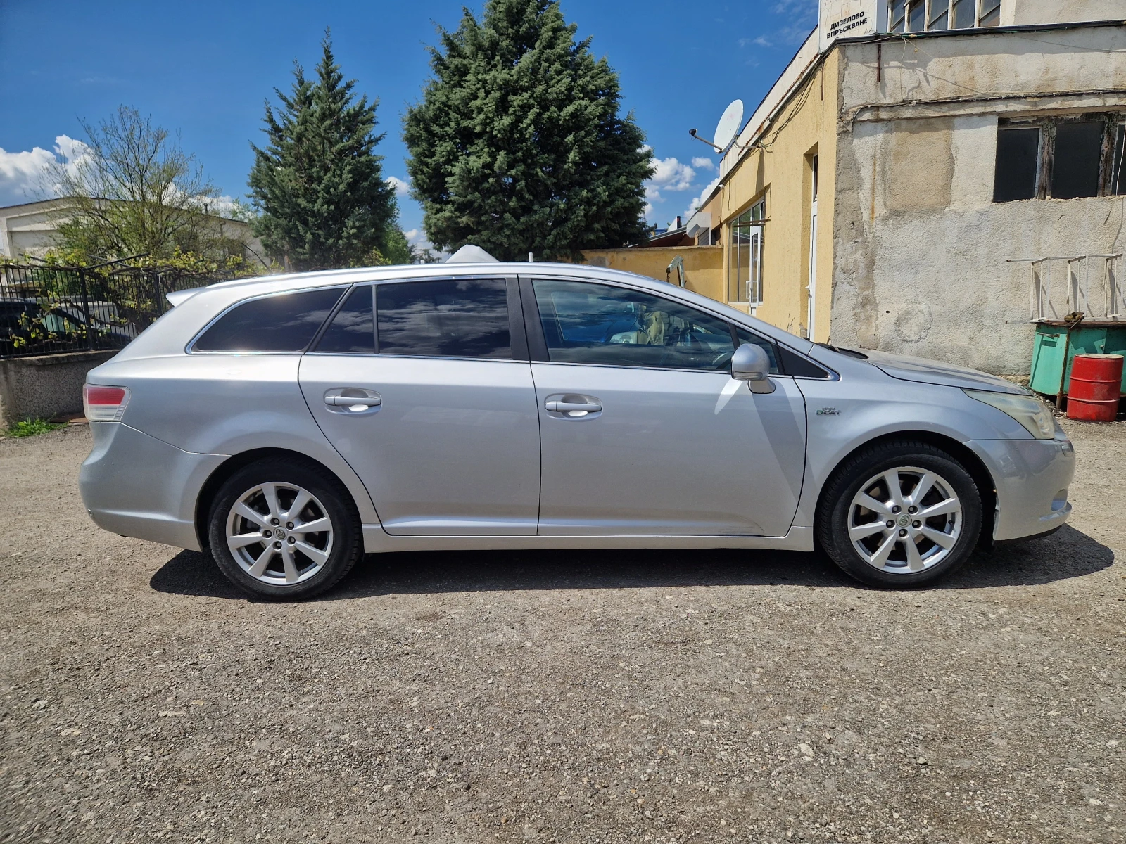 Toyota Avensis Т27 - изображение 5