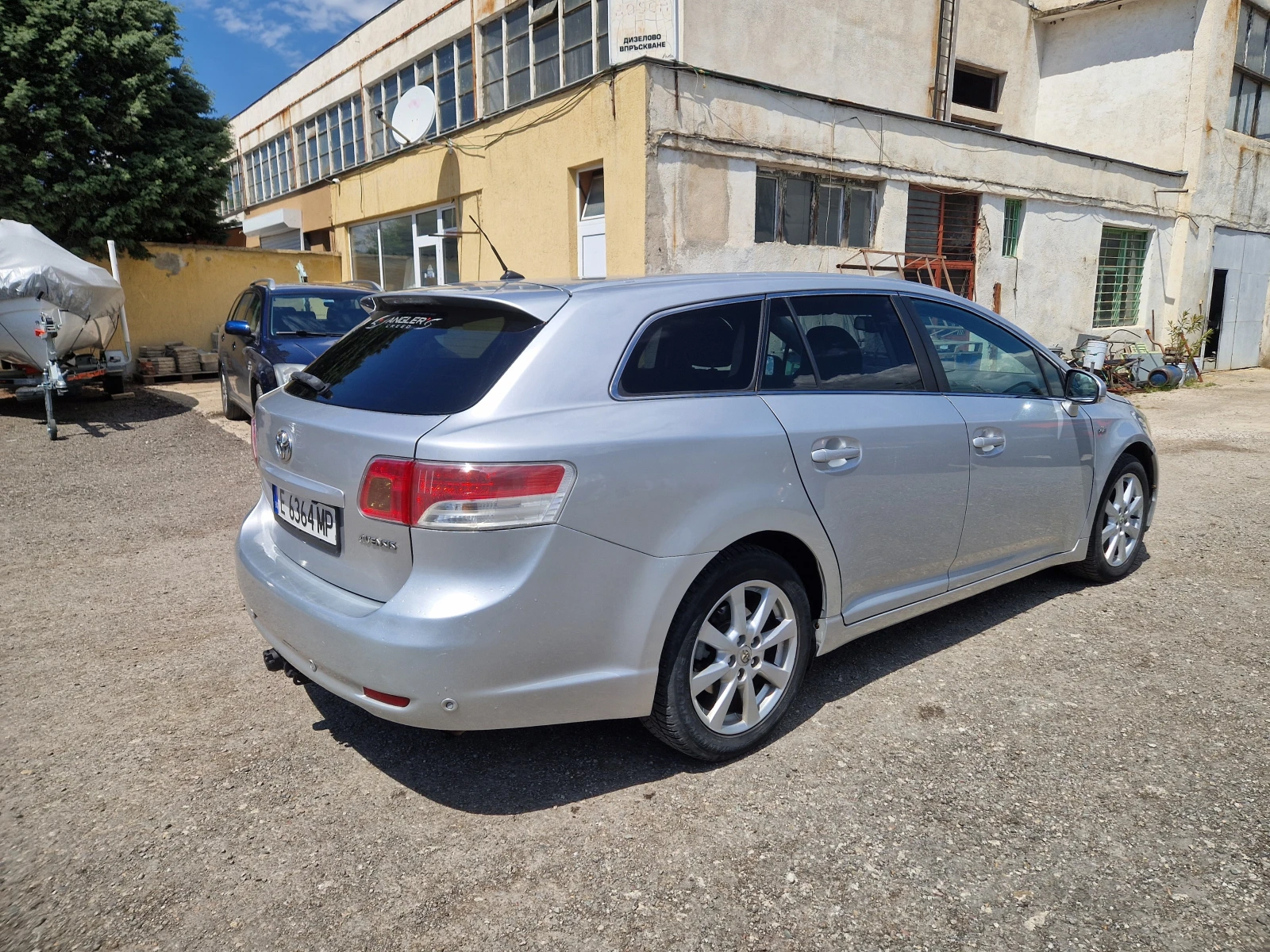Toyota Avensis Т27 - изображение 6