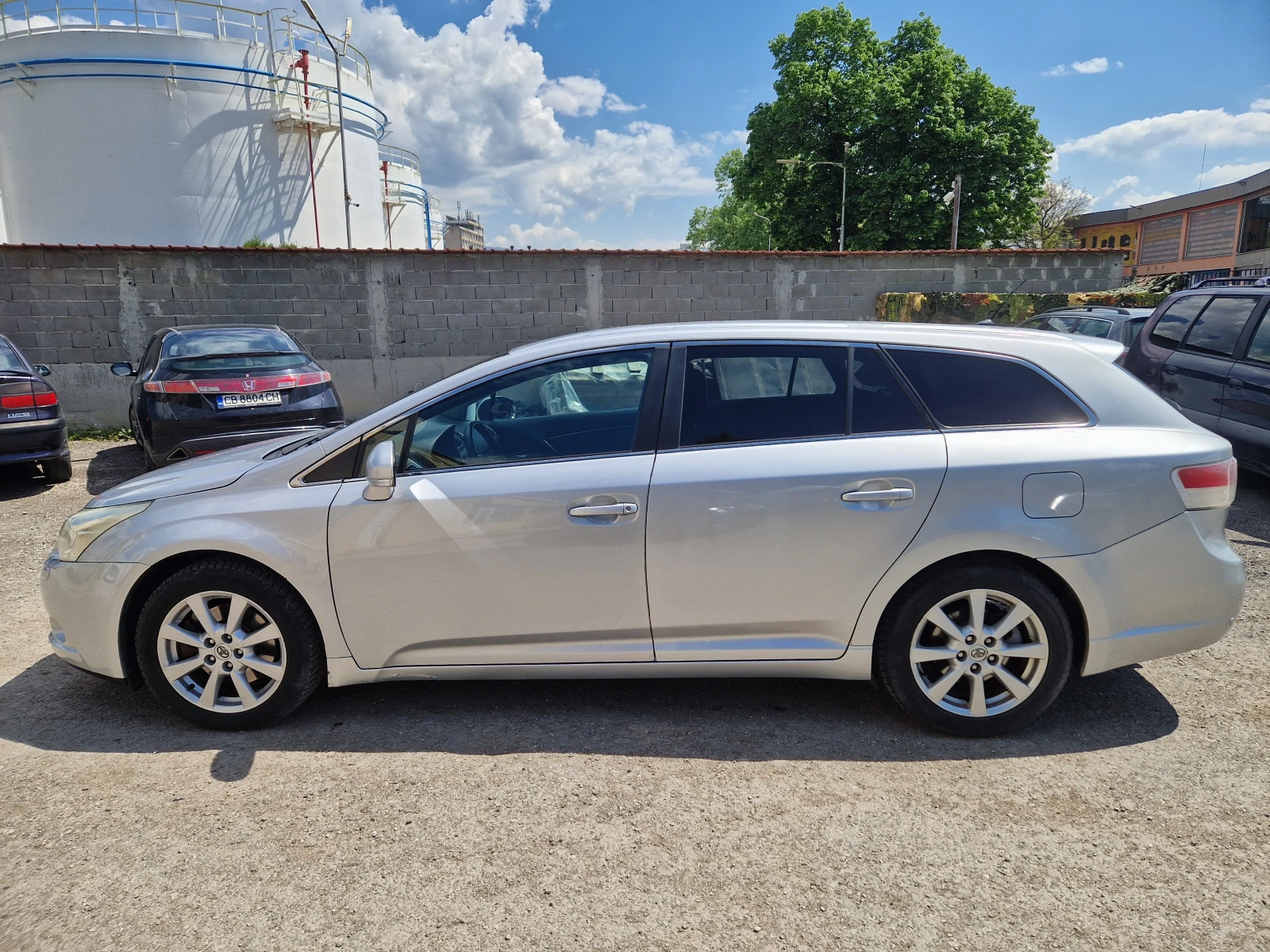 Toyota Avensis Т27 - изображение 2