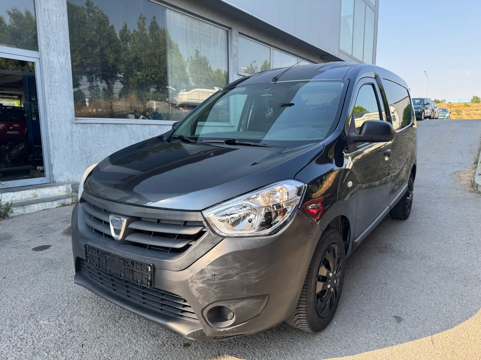 Dacia Dokker 1.5 D Климатик/Навигация - изображение 2