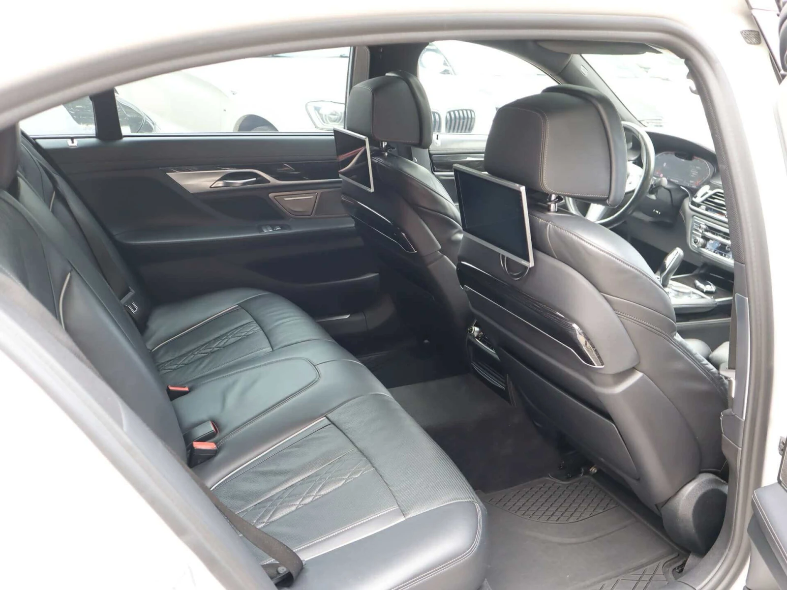 BMW 750 Long/xDrive/Individual/Harman Kardon/Обдухване/RSE - изображение 10