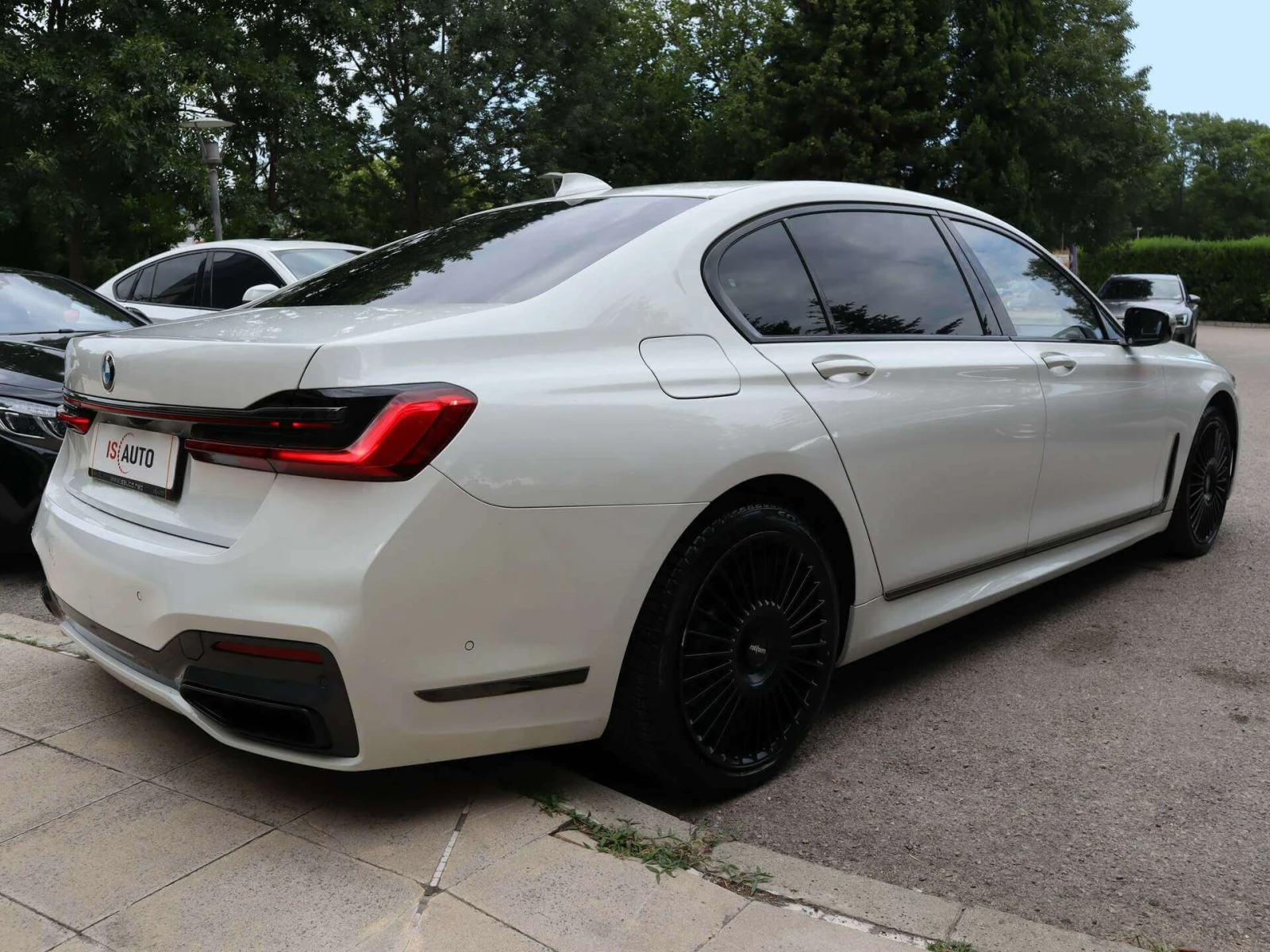 BMW 750 Long/xDrive/Individual/Harman Kardon/Обдухване/RSE - изображение 3