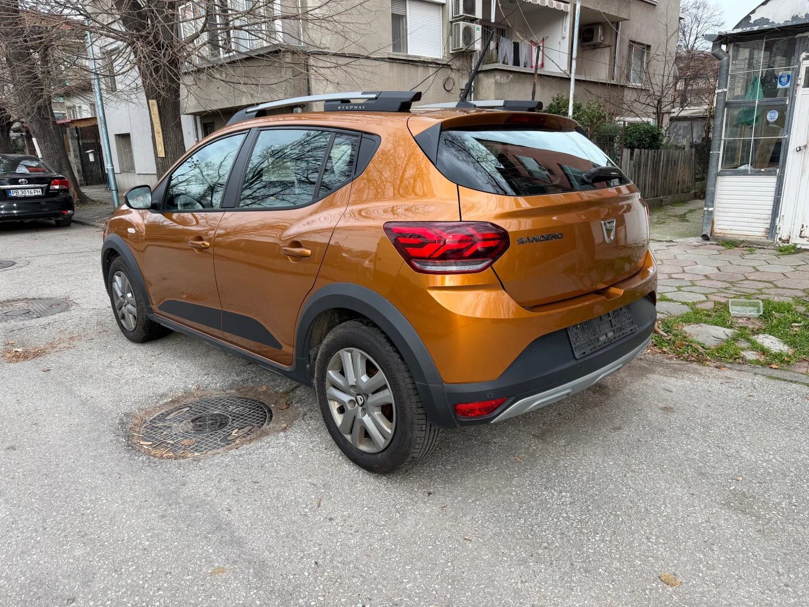 Dacia Sandero 1.0 Stepway LPG фабрична газ 6 скорости - изображение 6