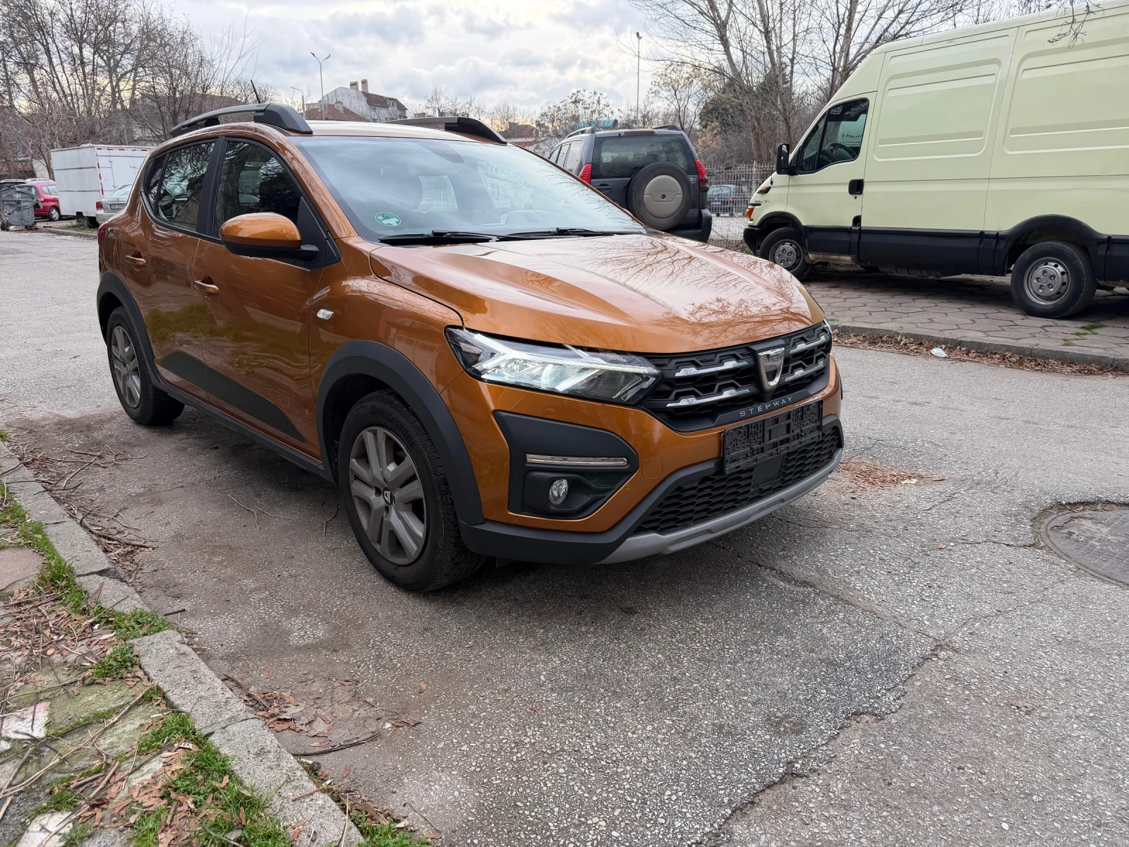 Dacia Sandero 1.0 Stepway LPG фабрична газ 6 скорости - изображение 2