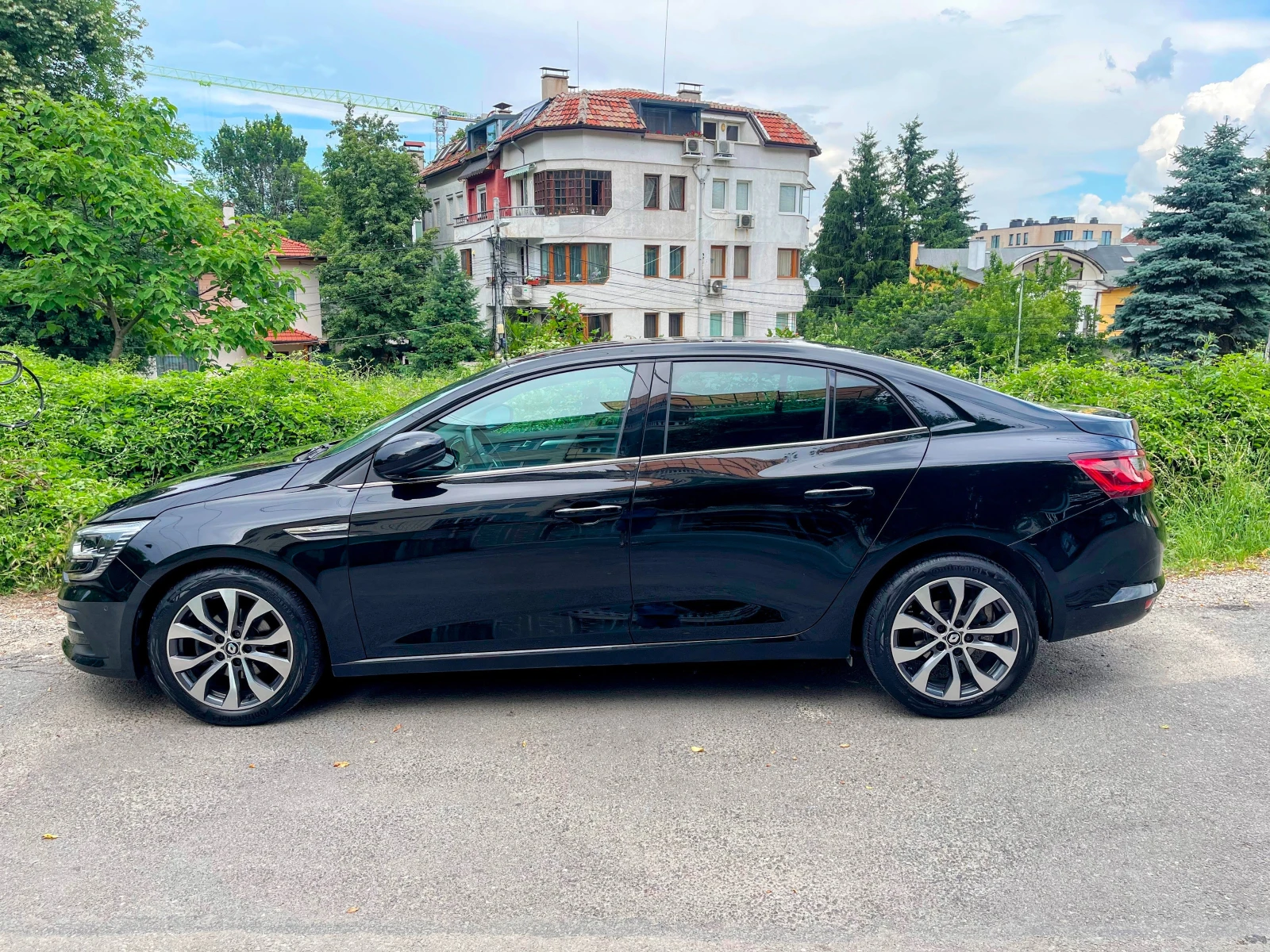Renault Megane IV Sedan 2023 Techno Лизинг, снимка 5 - Автомобили и джипове - 54870450