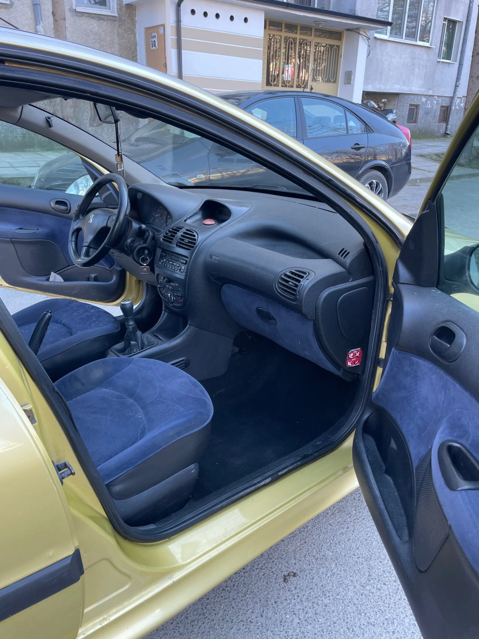 Peugeot 206 1, 4, снимка 9 - Автомобили и джипове - 53841612