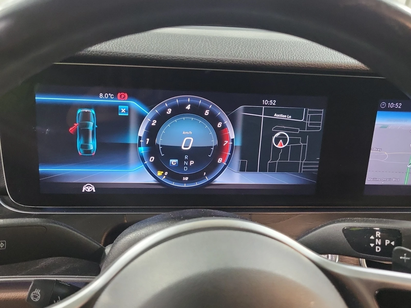 Mercedes-Benz E 300 * HEAD UP * DISTRONIC * СЕРВИЗНА ИСТОРИЯ * , снимка 10 - Автомобили и джипове - 53959780