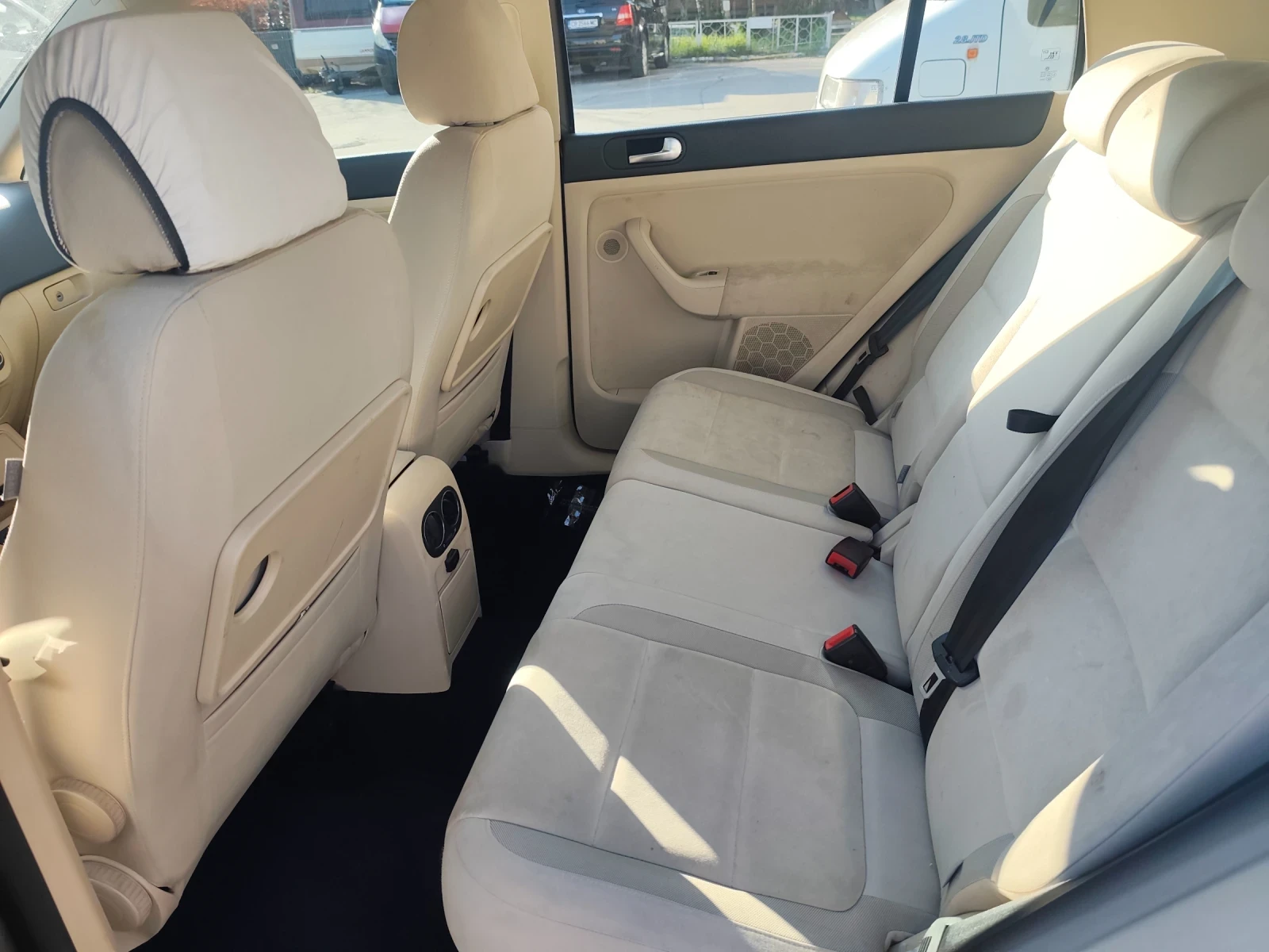 VW Golf Plus 1.4i NAVI, снимка 10 - Автомобили и джипове - 54126901