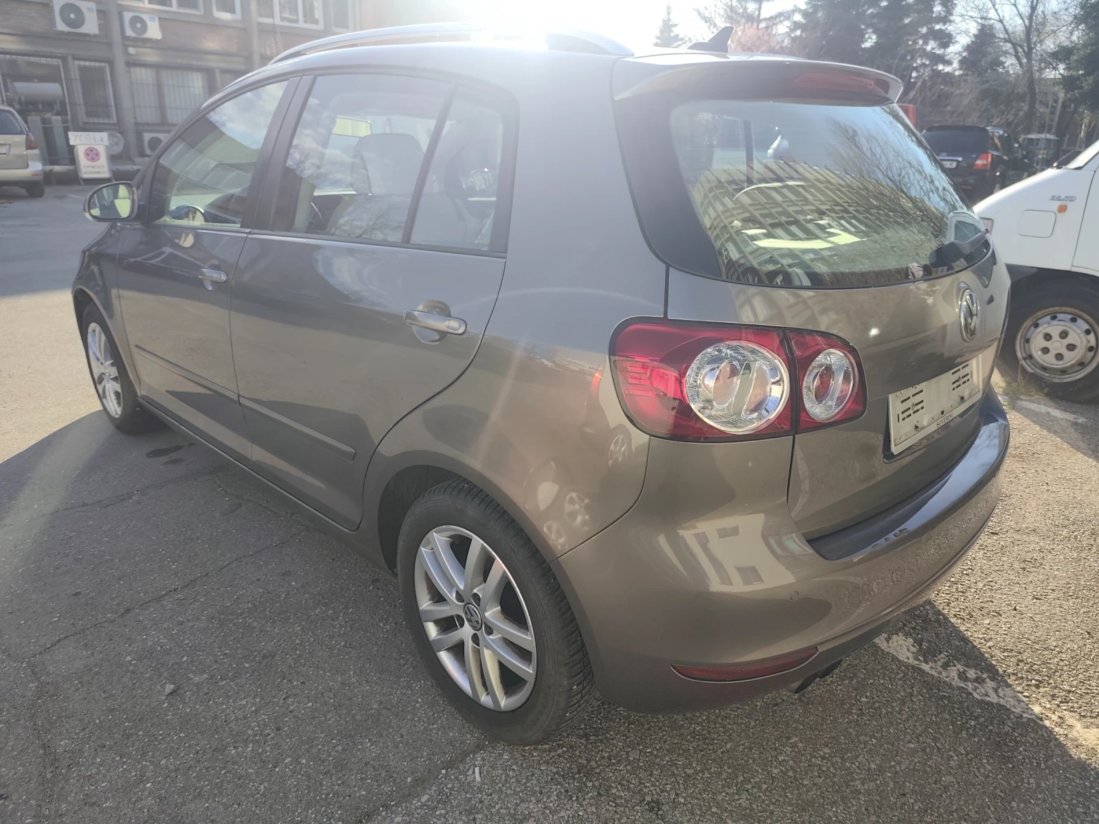 VW Golf Plus 1.4i NAVI, снимка 7 - Автомобили и джипове - 54126901