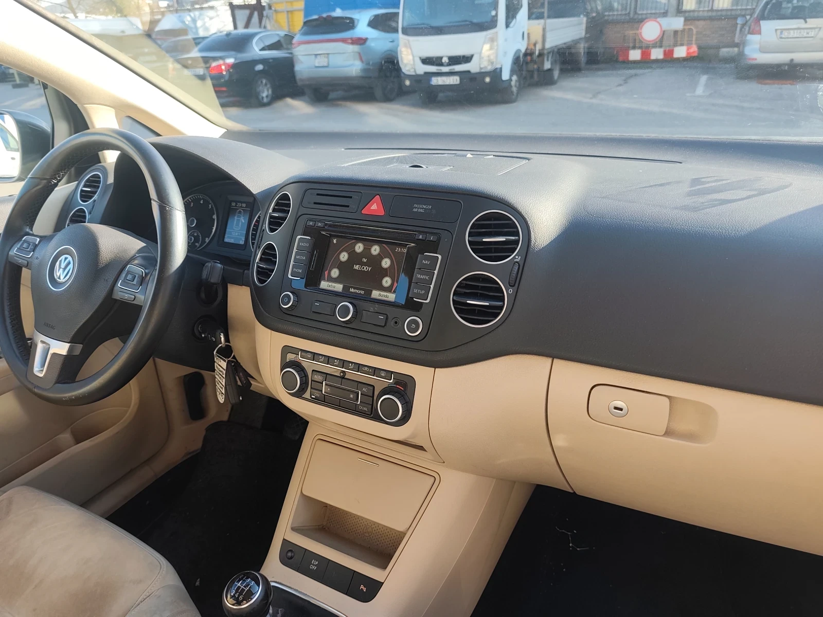 VW Golf Plus 1.4i NAVI, снимка 9 - Автомобили и джипове - 54126901