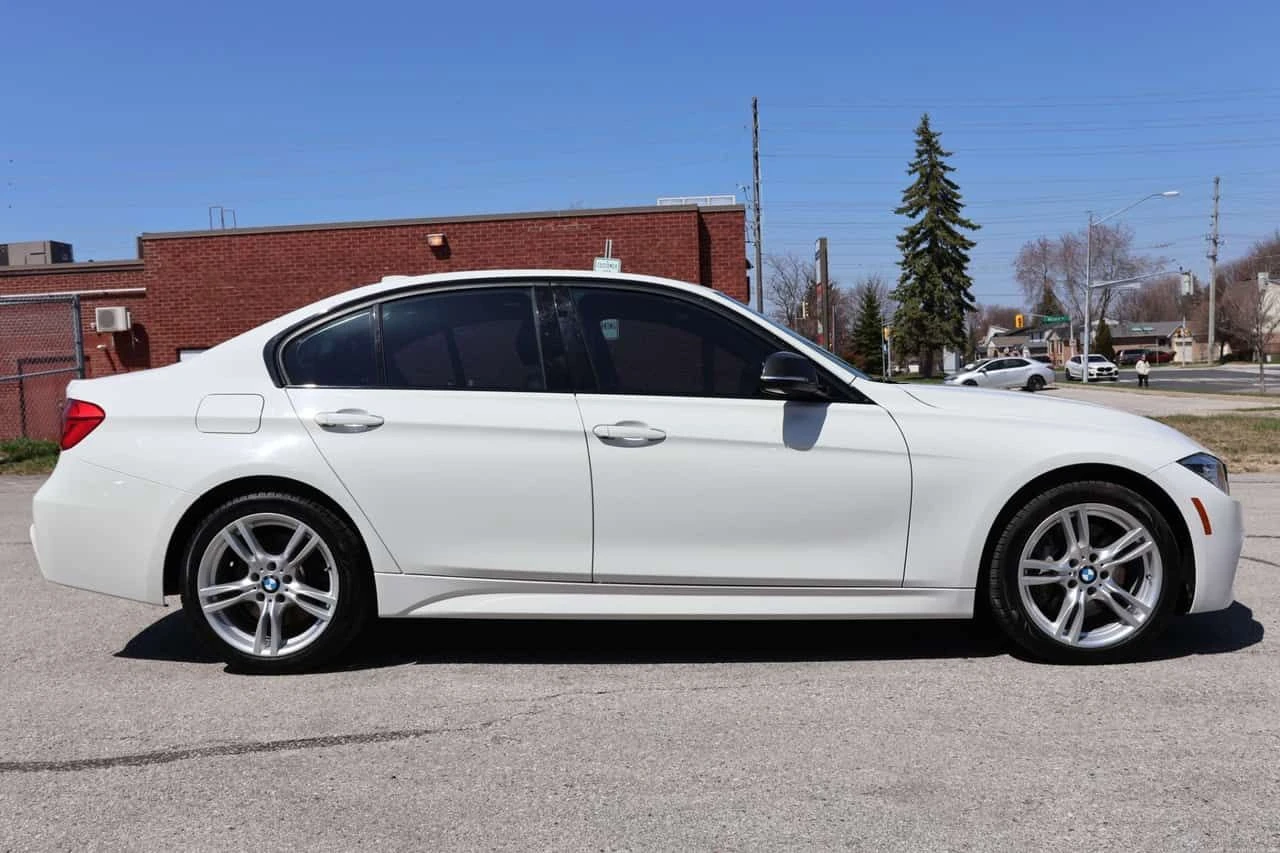 BMW 330 * xDrive * CARFAX * ЦЕНА ДО БГ, снимка 4 - Автомобили и джипове - 54378085