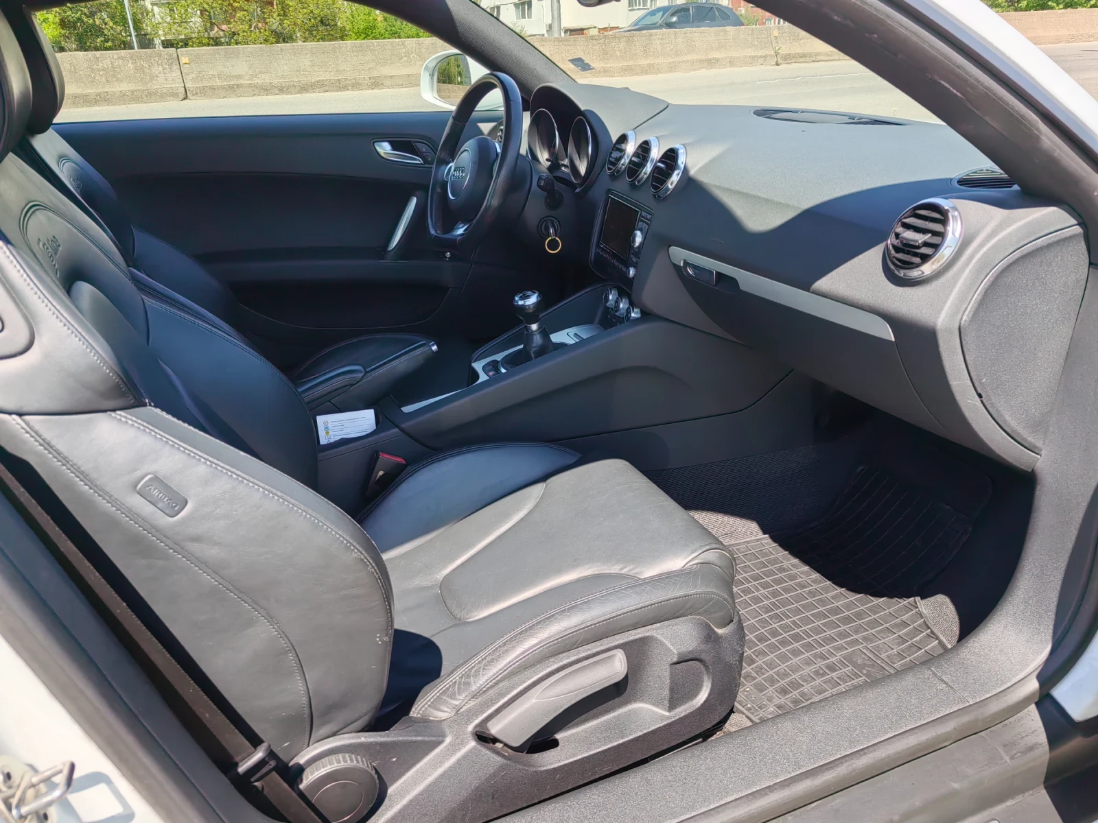 Audi Tt 2.0т S_line 211ps, снимка 12 - Автомобили и джипове - 54409853