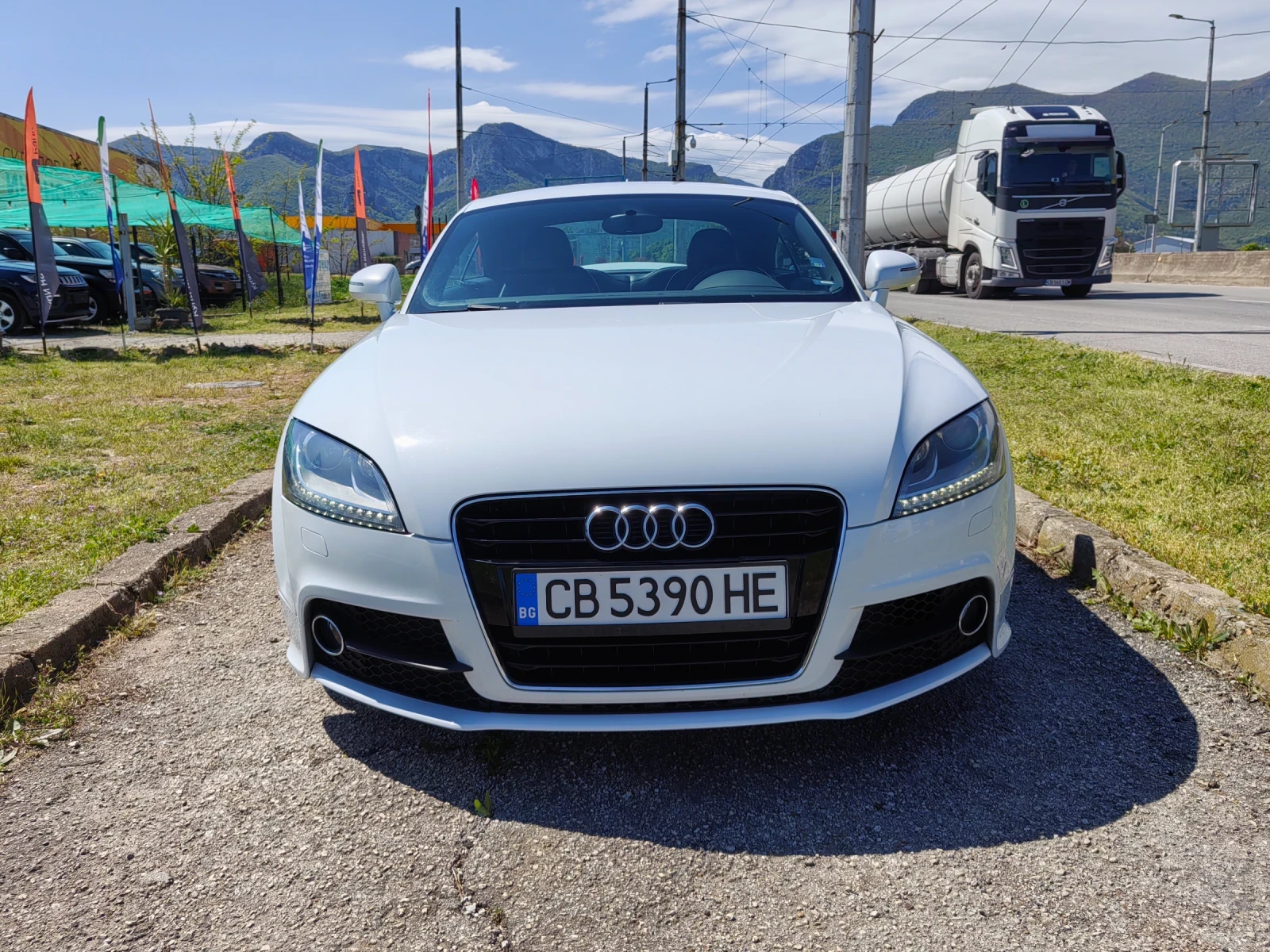 Audi Tt 2.0т S_line 211ps, снимка 2 - Автомобили и джипове - 54409853
