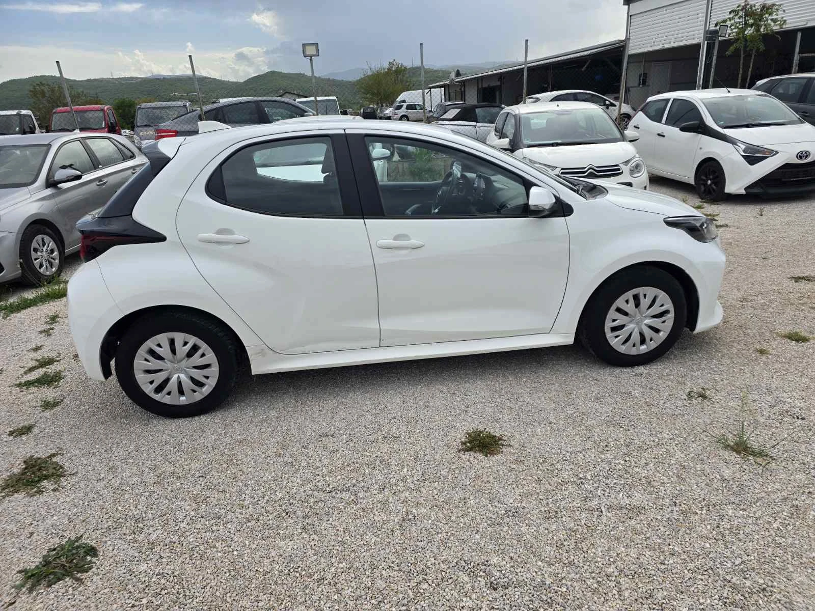 Toyota Yaris 1.5 Hybrid ���������| ������| ��������� | Mobile.bg � ����������� 4