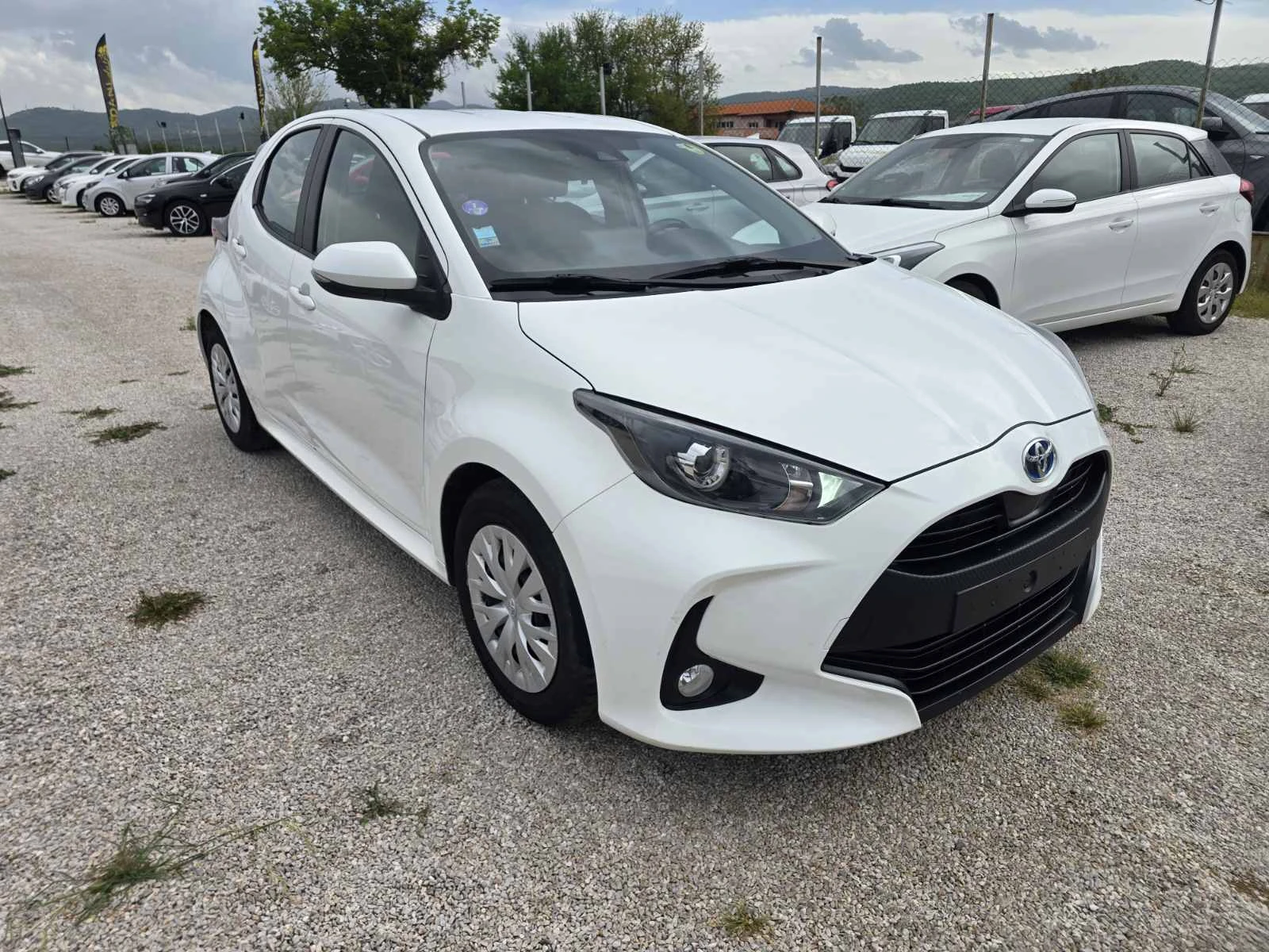 Toyota Yaris 1.5 Hybrid ���������| ������| ��������� | Mobile.bg � ����������� 3