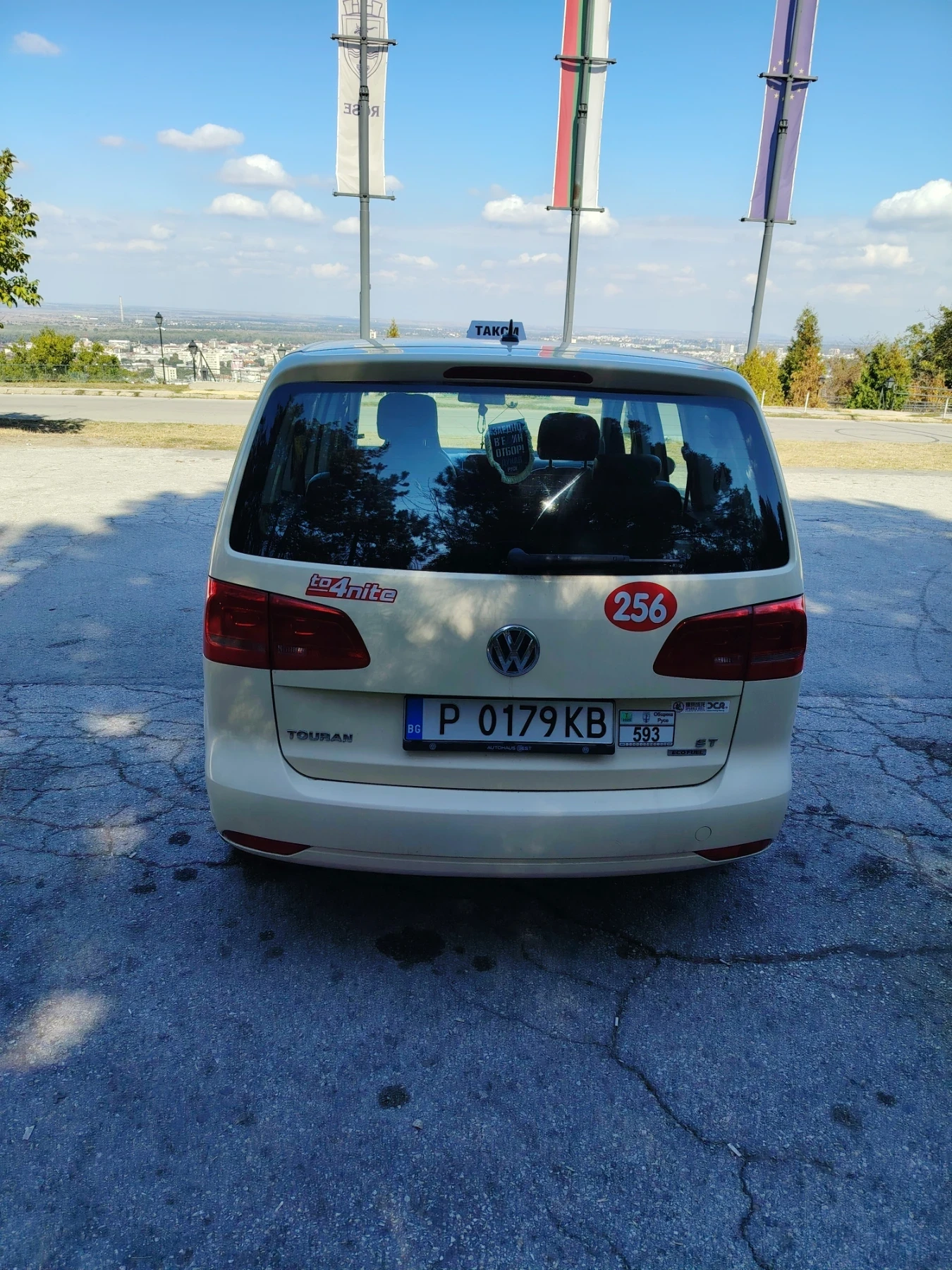VW Touran, снимка 17 - Автомобили и джипове - 54553831