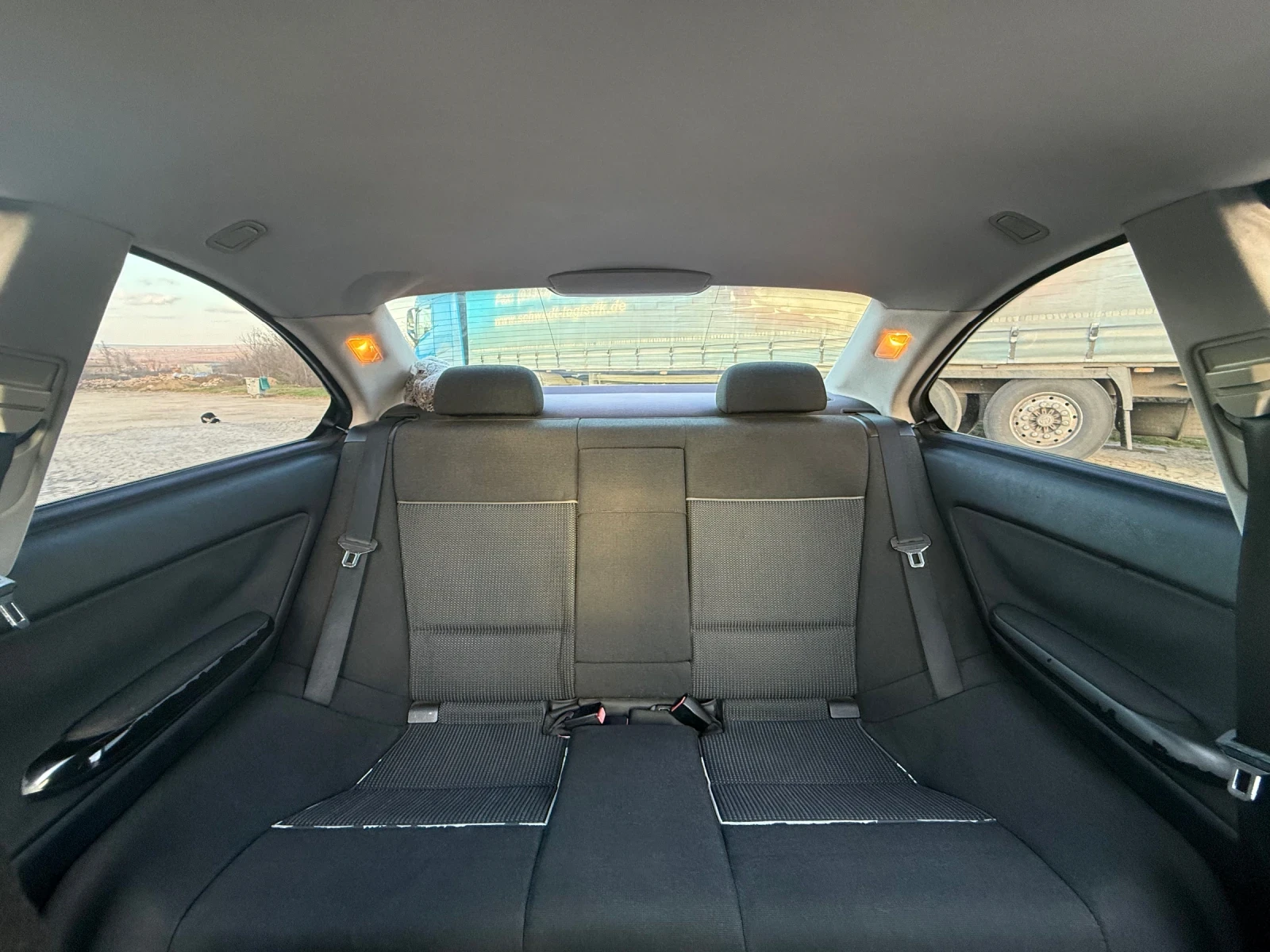 BMW 318, снимка 10 - Автомобили и джипове - 54762263