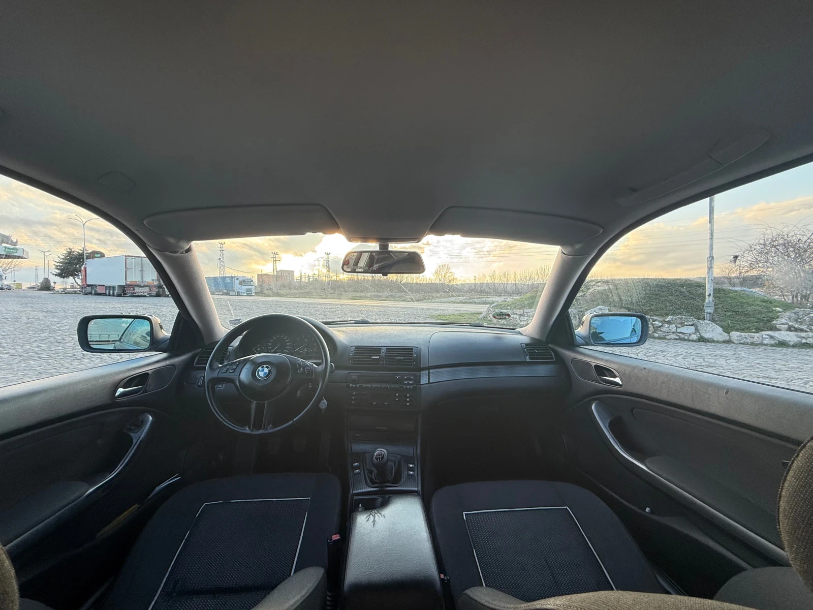 BMW 318, снимка 9 - Автомобили и джипове - 54762263