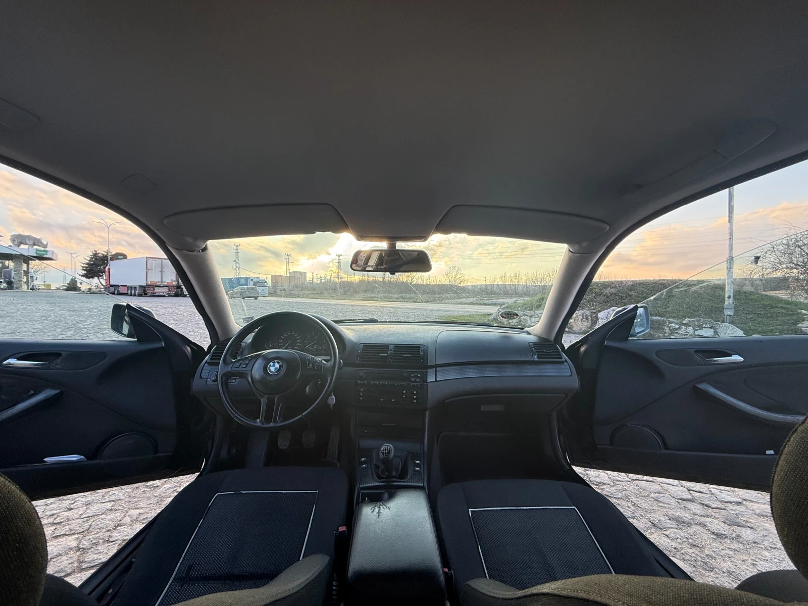 BMW 318, снимка 8 - Автомобили и джипове - 54762263