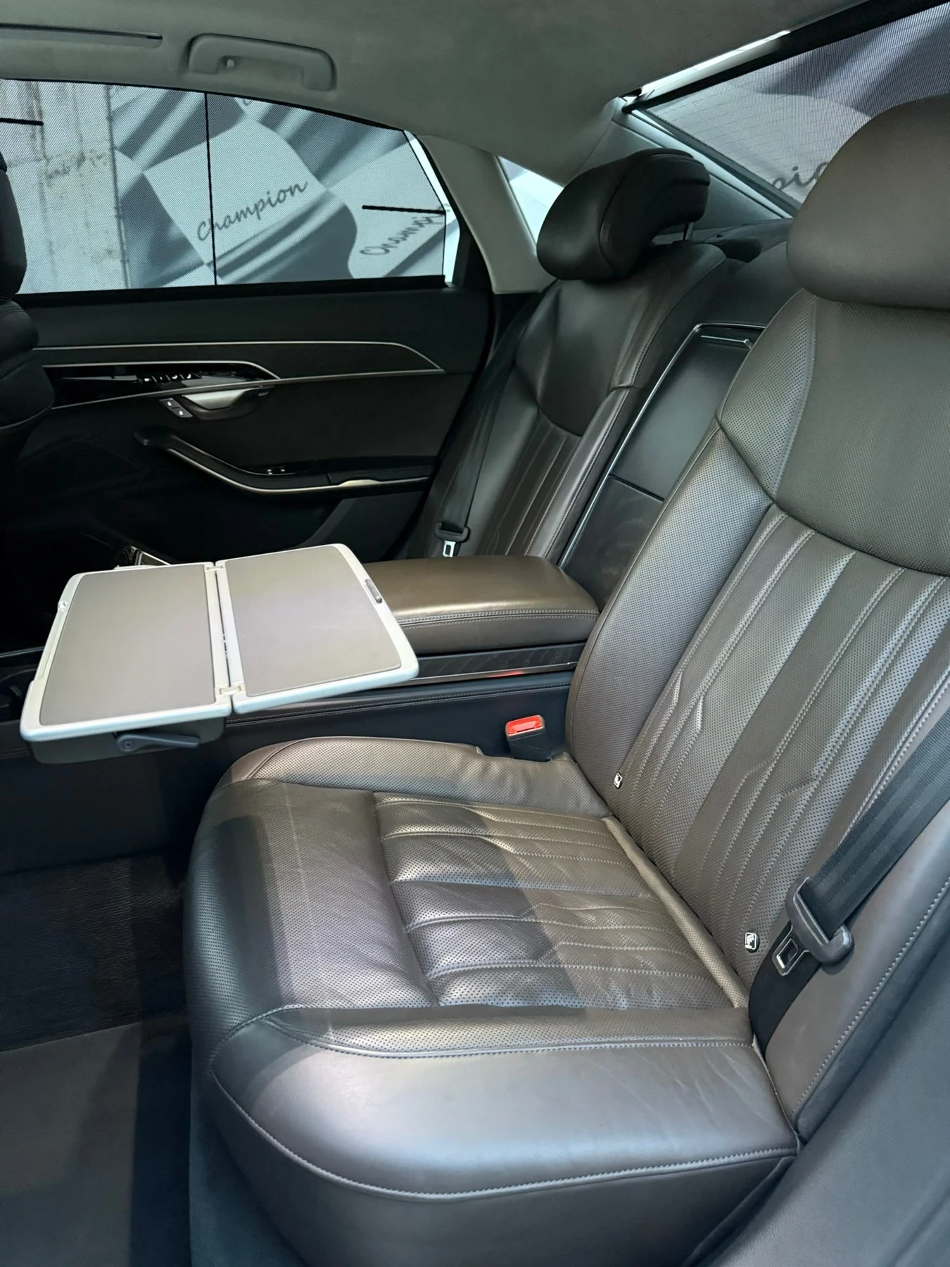 Audi A8 ГОТОВ ЛИЗИНГ! FULL, снимка 17 - Автомобили и джипове - 54878141
