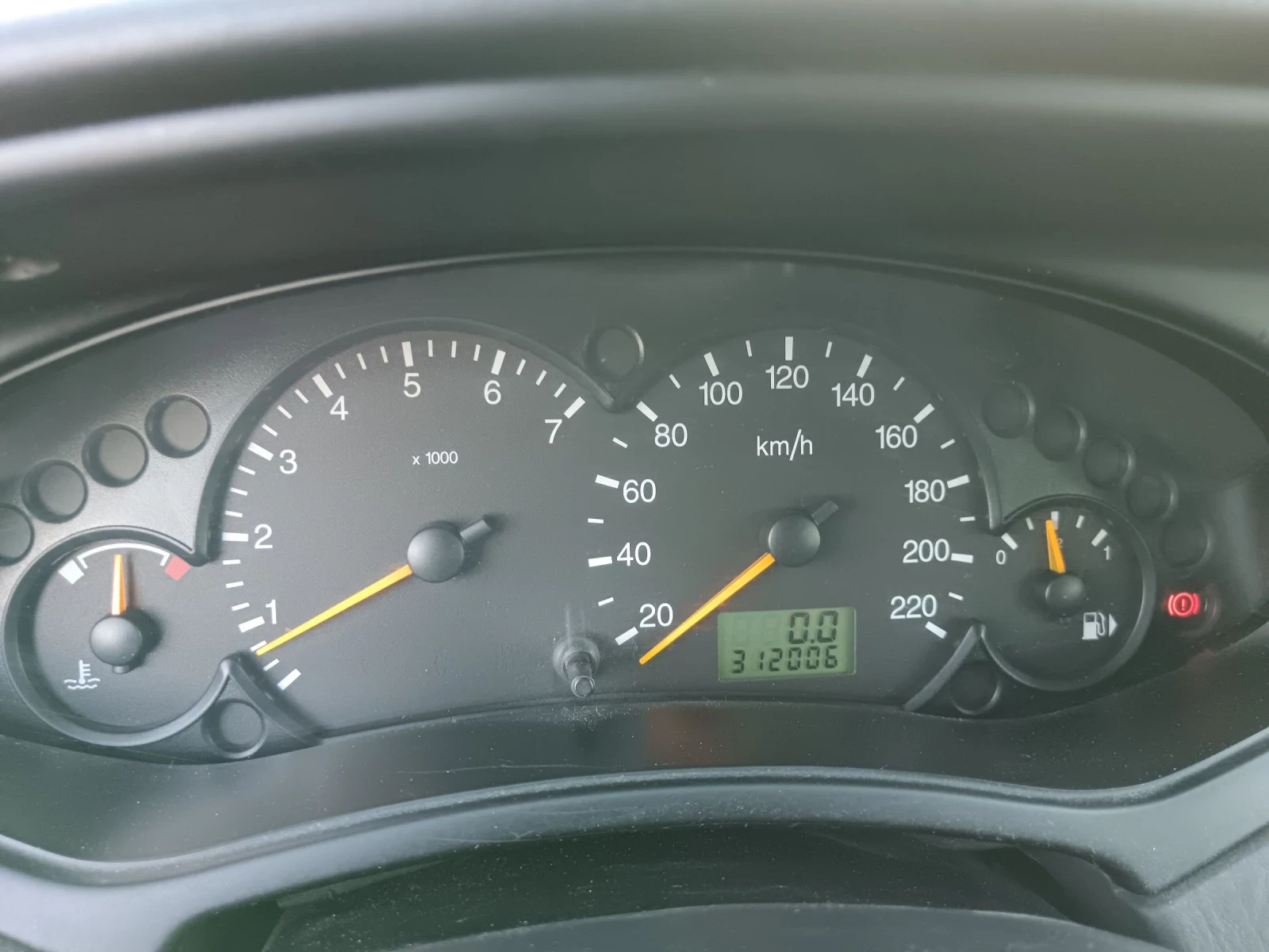 Ford Focus 2.0, снимка 7 - Автомобили и джипове - 54917264
