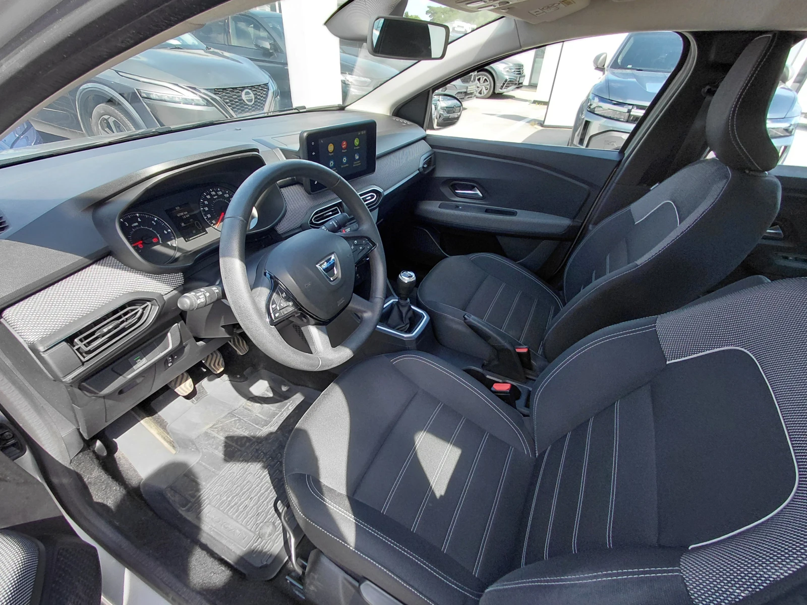 Dacia Logan TCe/100к.с/Essential/Газ/Бензин, снимка 11 - Автомобили и джипове - 55035857