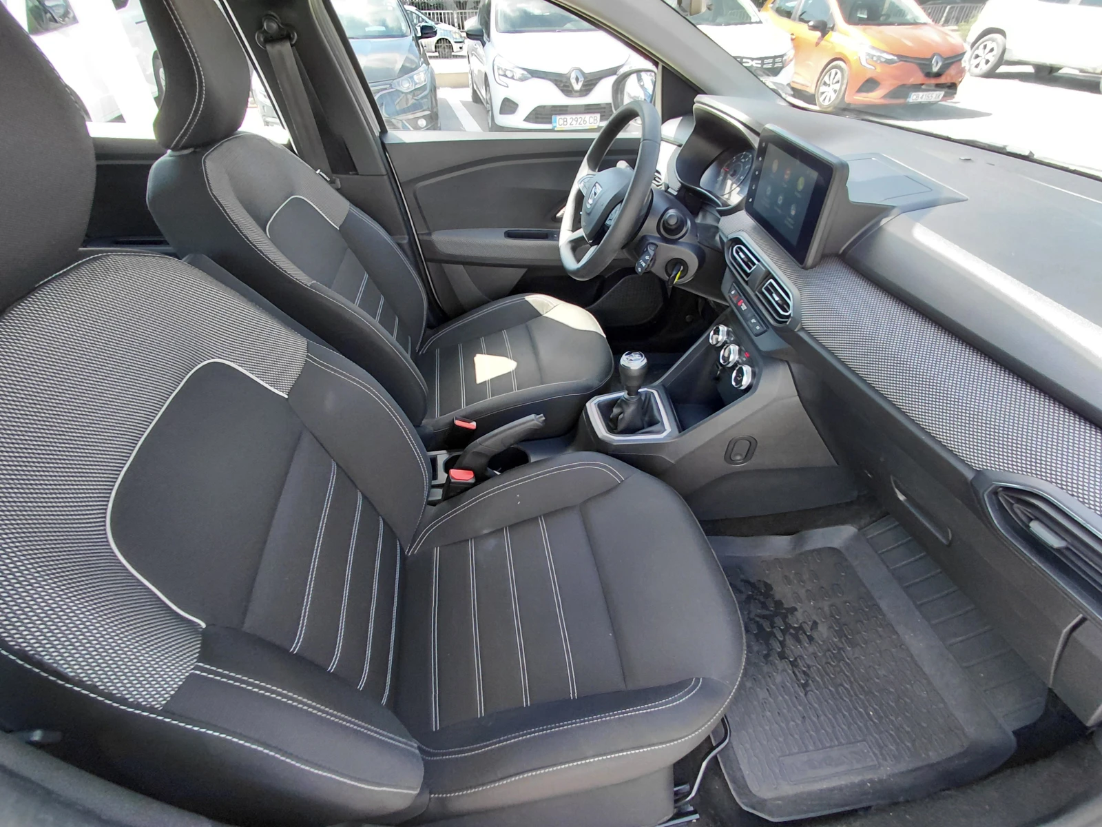 Dacia Logan TCe/100к.с/Essential/Газ/Бензин, снимка 12 - Автомобили и джипове - 55035857